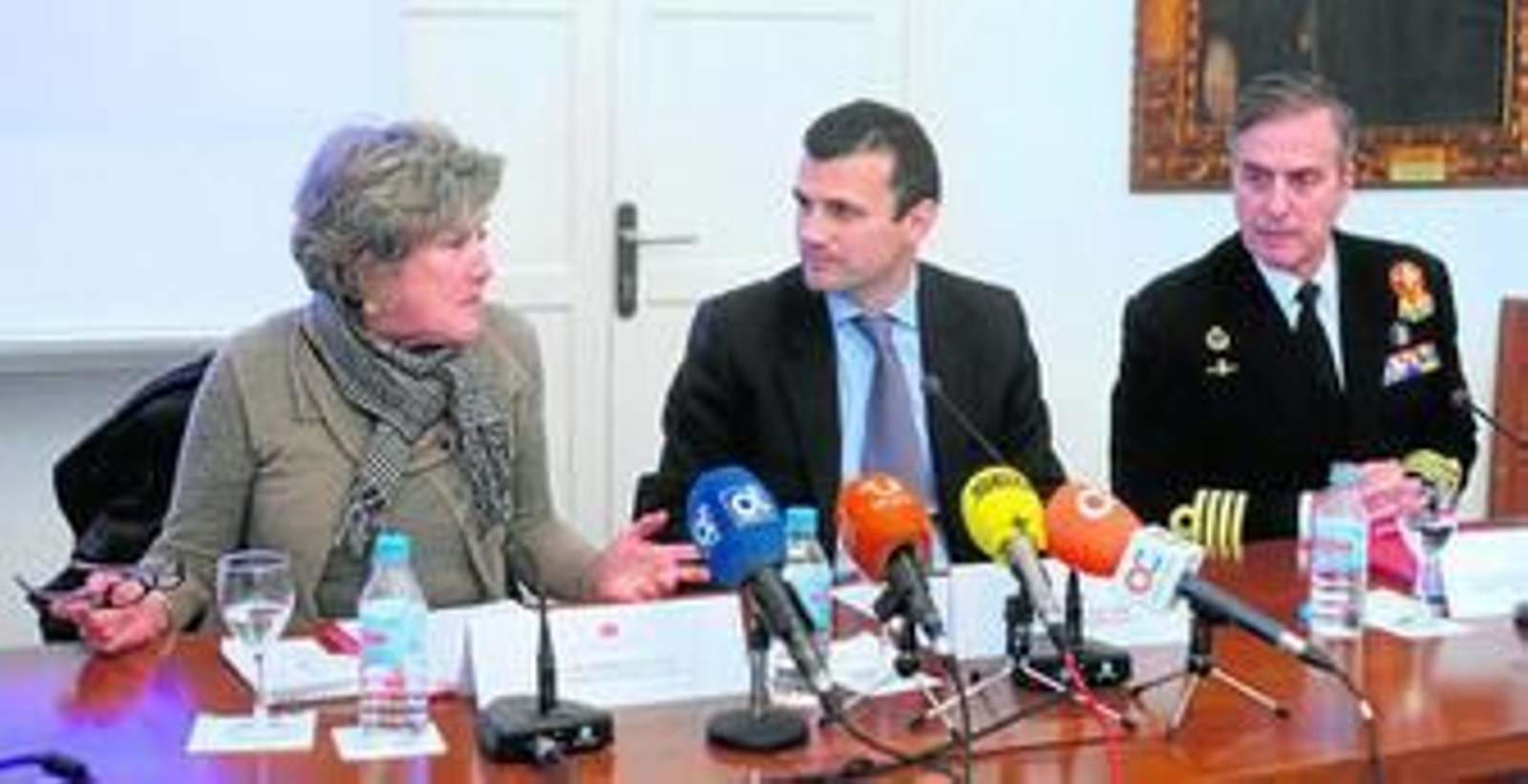 De izquierda a derecha, Carmen Isasa, Bruno García y Alfonso Gómez Fernández de Córdoba.