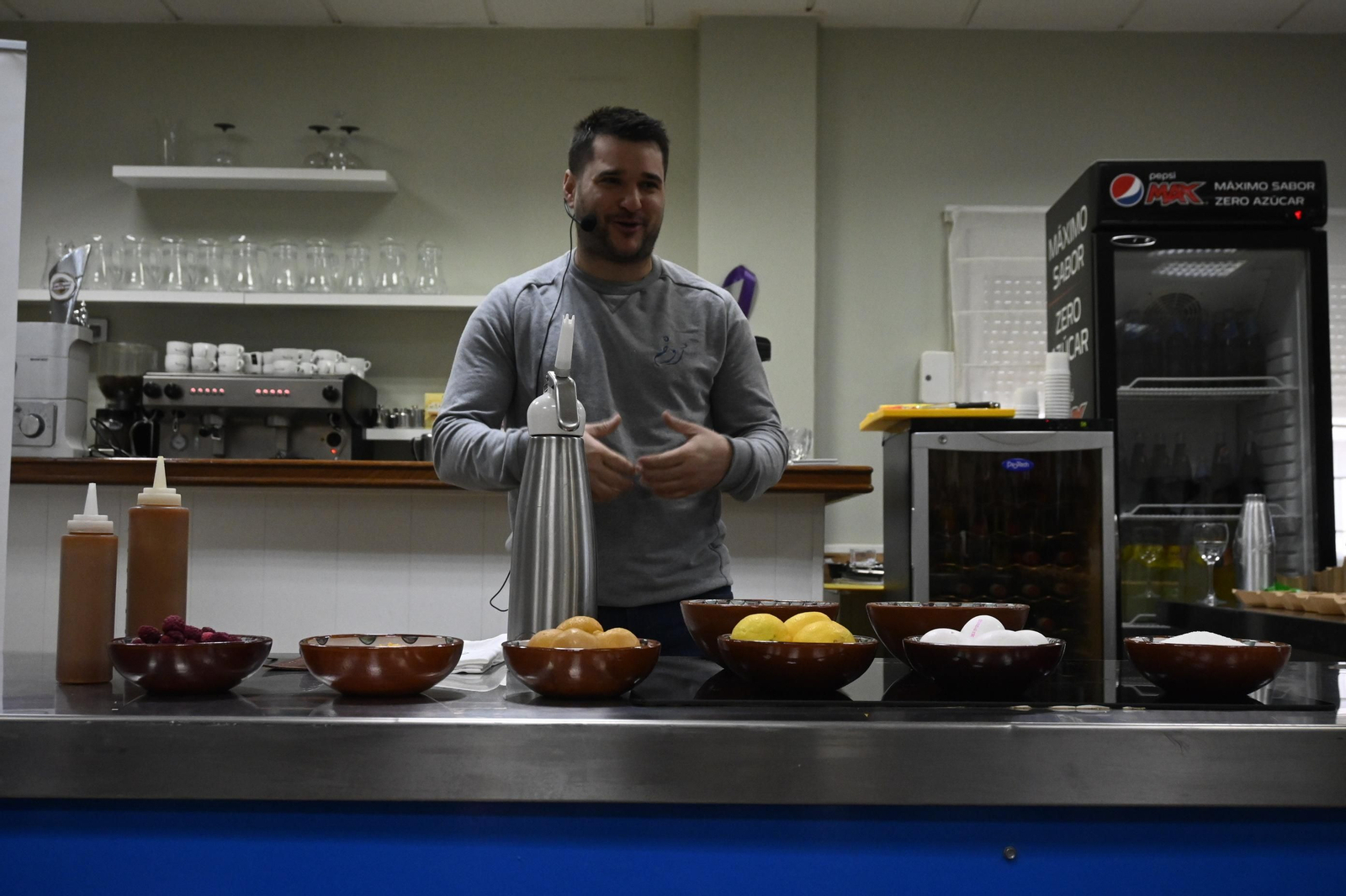 Jornada de cocineros en la Escuela de hostelería Virgen de Belén, en imágenes