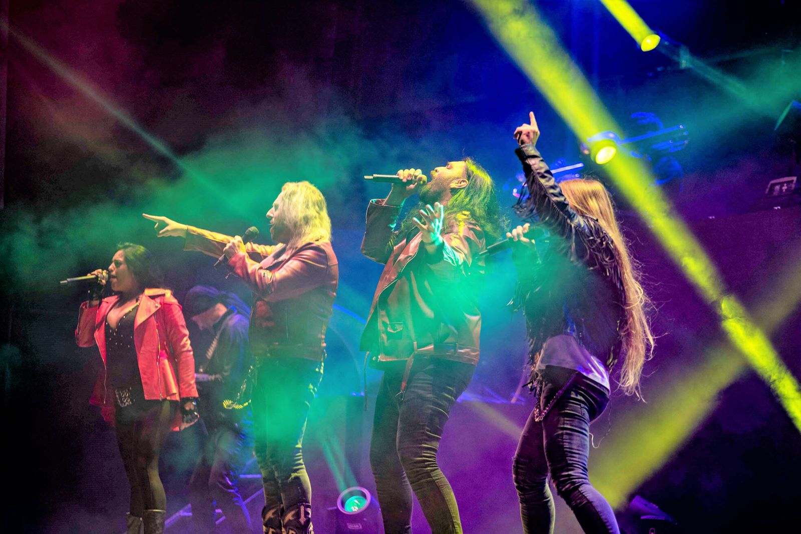 Los cantantes de este espectáculo mostraron su calidad artística en la Plaza de Toros de Almería.