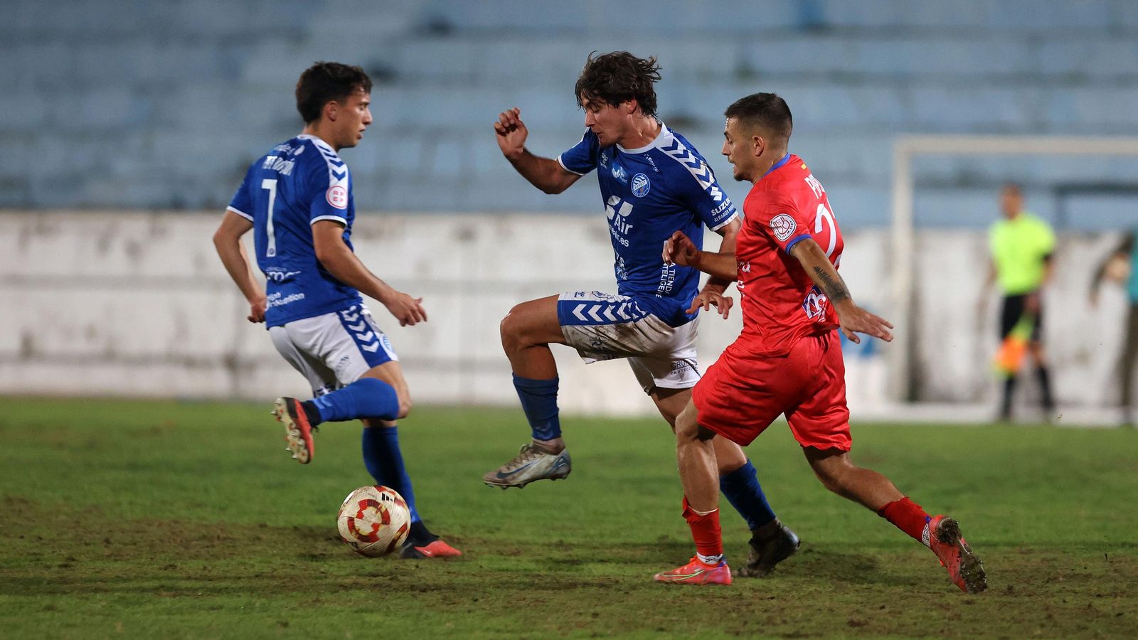 Imágenes del Xerez DFC contra la Deportiva Minerva en el Pedro Garrido de Jerez