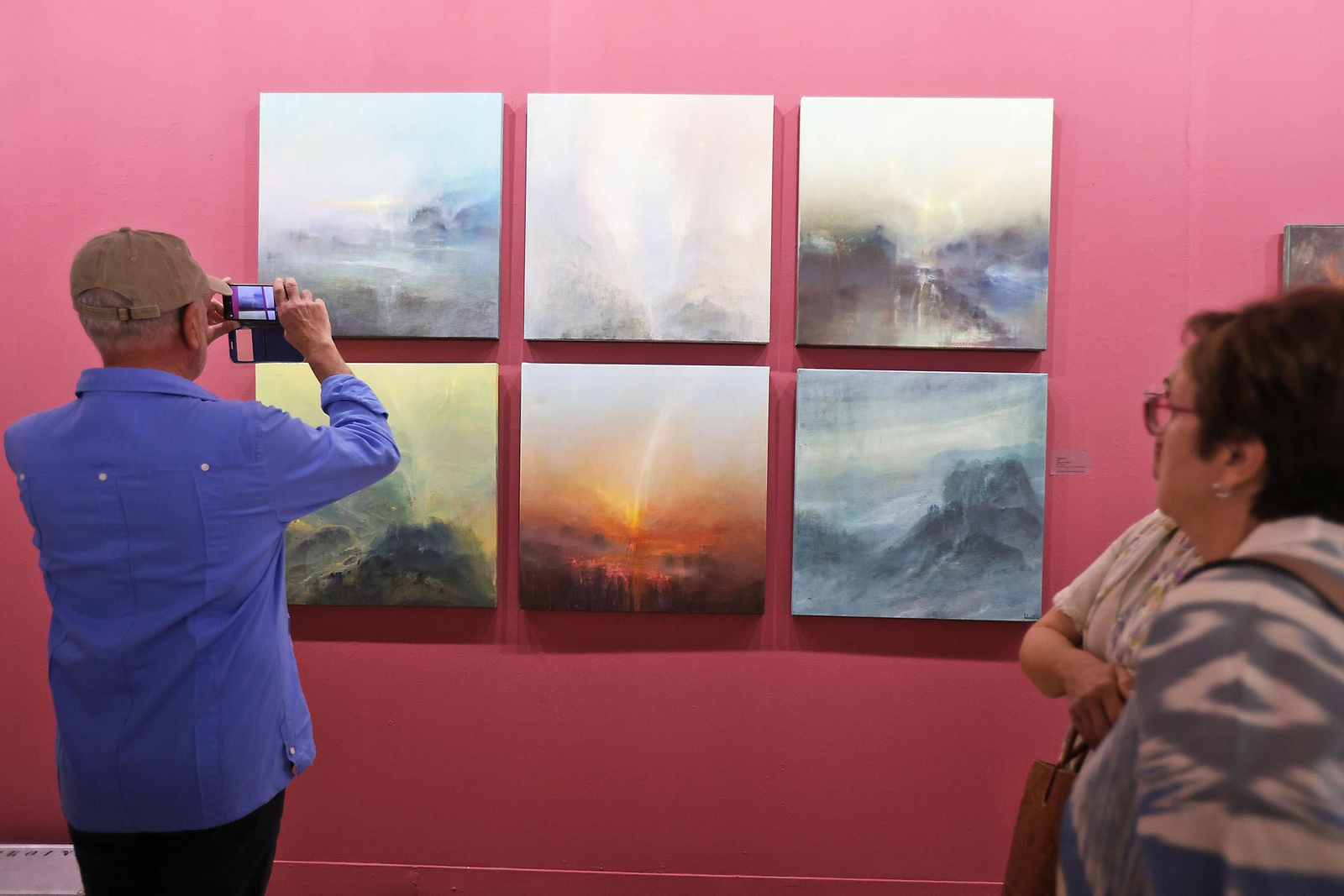 Imágenes de la inauguración de la muestra 'Camino de Perfección' del pintor Antonio Belmonte