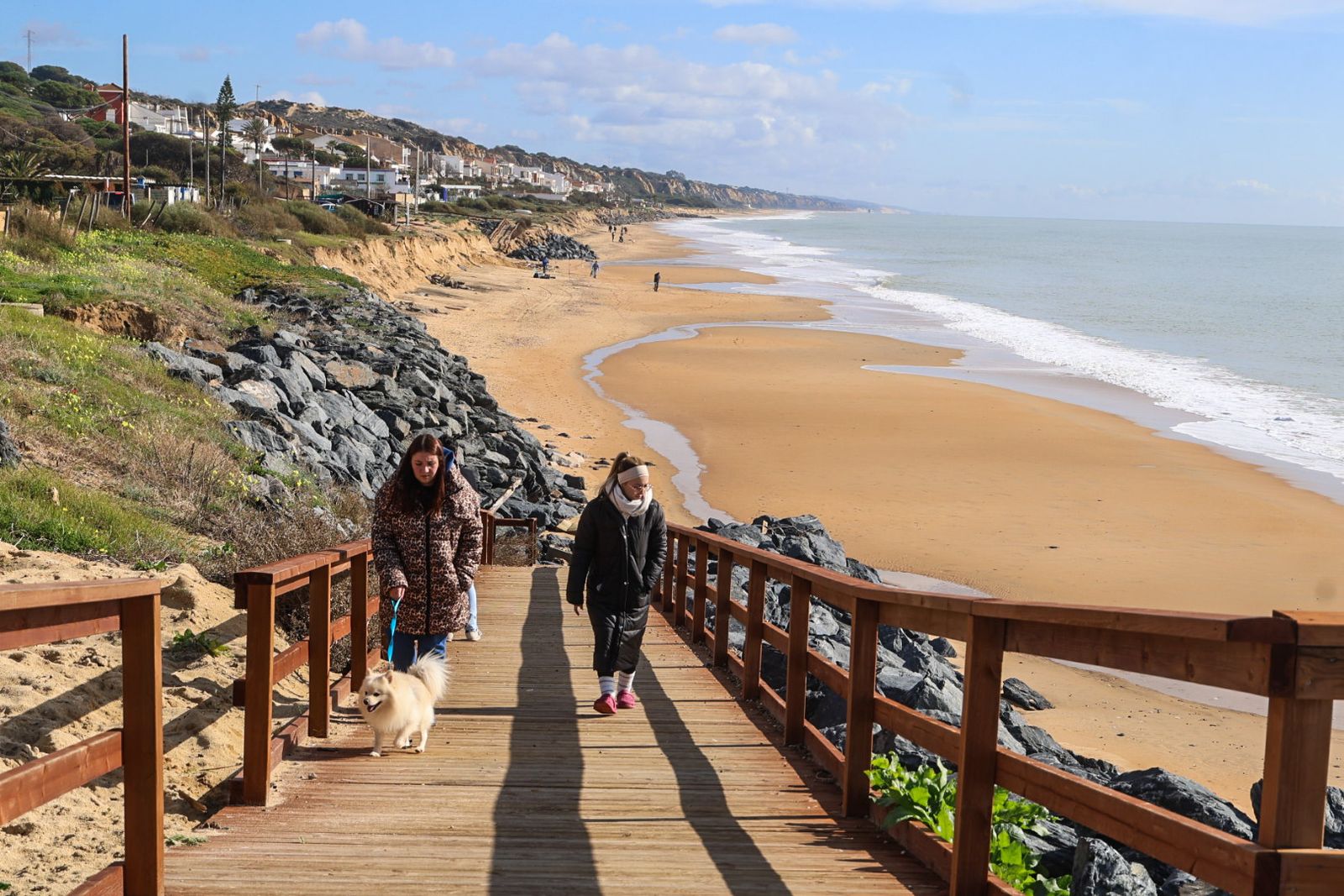 Estado de la playa de Mazagón tras los últimos temporales, en fotografías