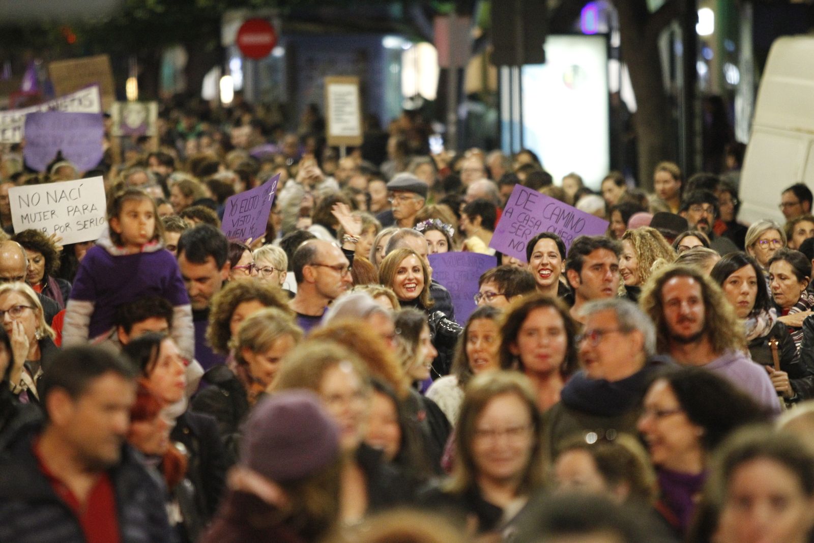 Fotogalería manifestación Día Internacional de la Mujer en Almería