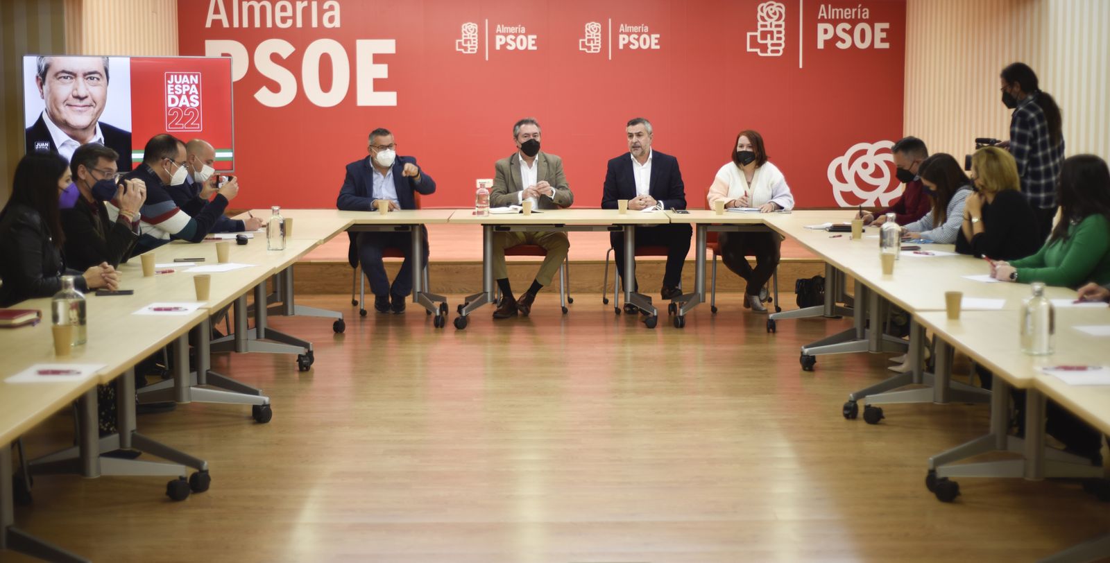 Espadas urge "medidas contundentes" al gobierno andaluz para revertir el colapso sanitario