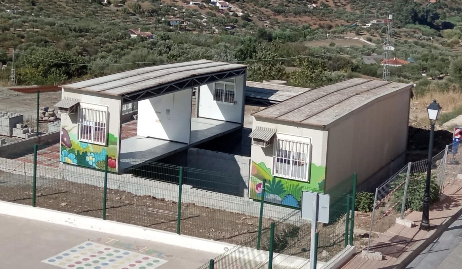 El módulo de aulas prefabricadas que se instalará en el colegio Remedios Rojo.