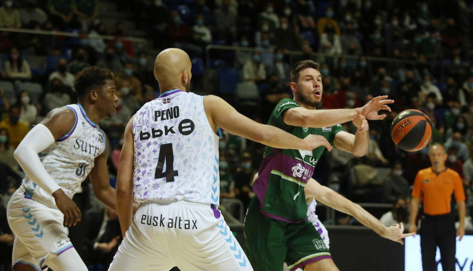 Las fotos del Unicaja-Surne Bilbao Básket