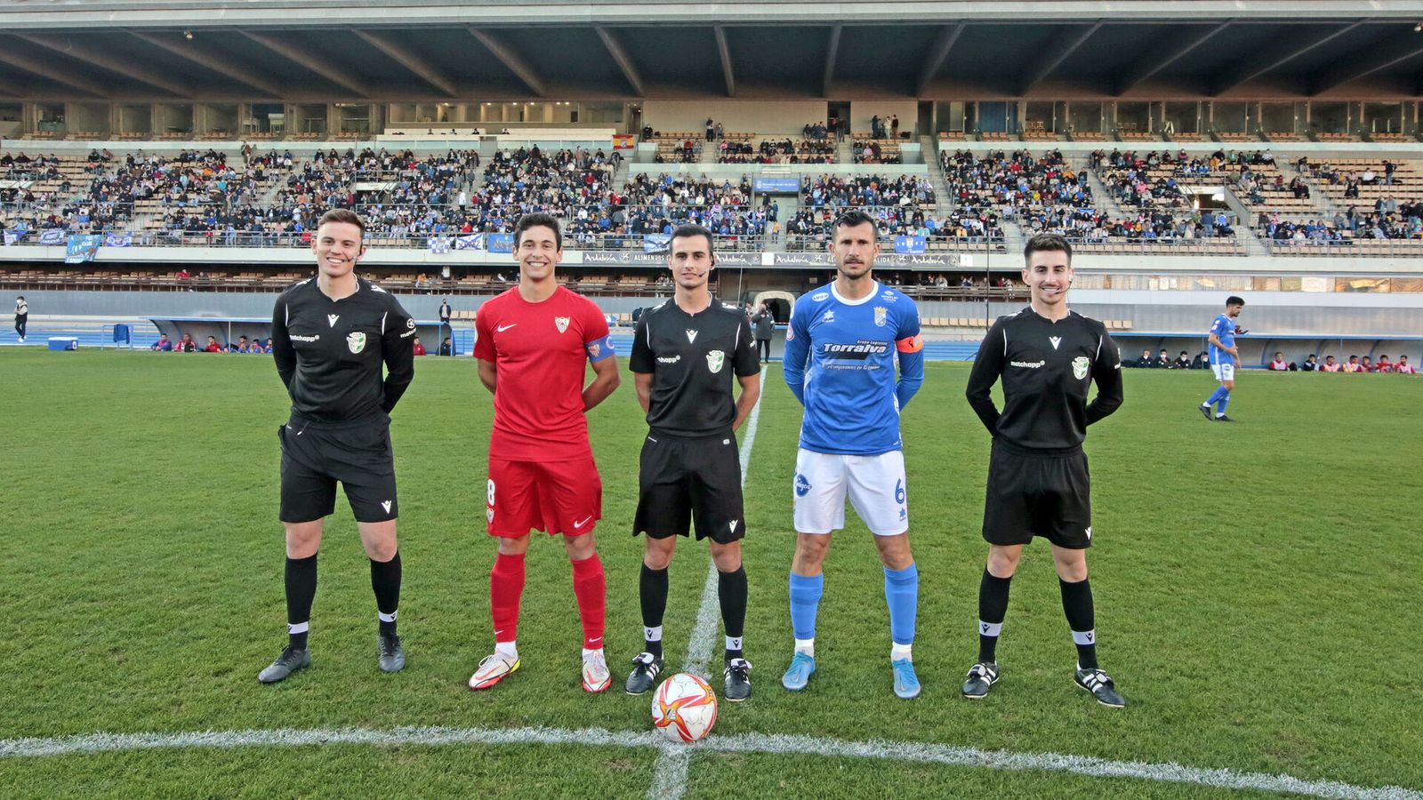 Cruz Viejo pitó el curso pasado a Xerez CD en Chapín ante el Sevilla C.