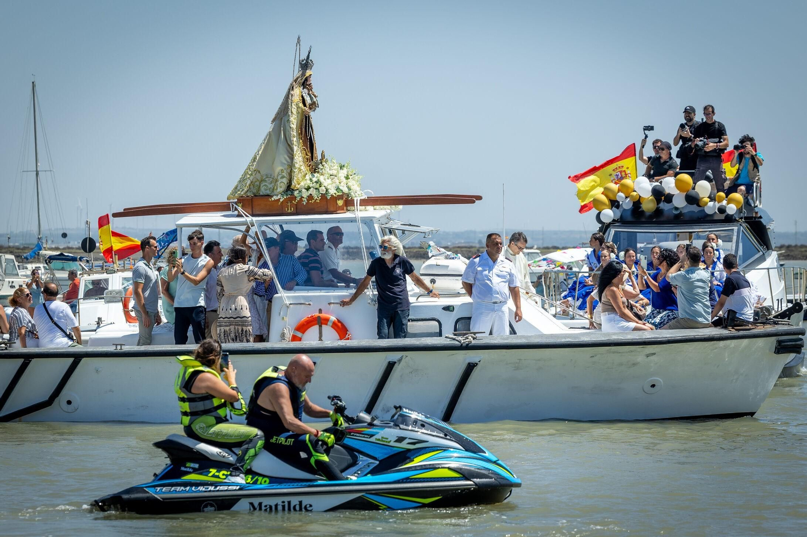Así ha sido la procesión marítima de la Virgen del Carmen de Gallineras: las imágenes