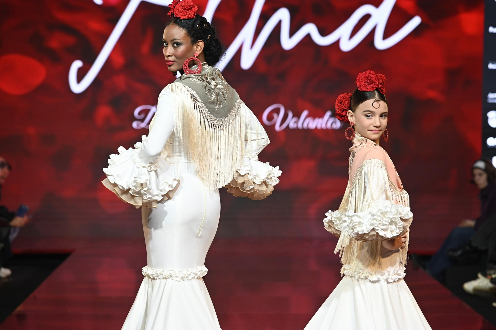 Huelva Flamenca 2025: Desfile De Lunares y Volantes