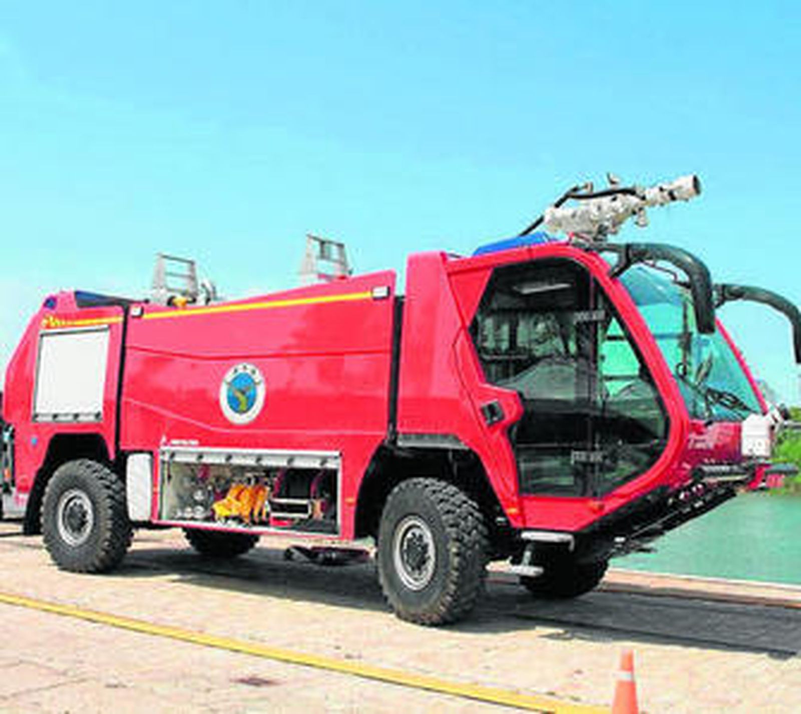 Uno de los vehículos contra incendios del Grupo Iturri.