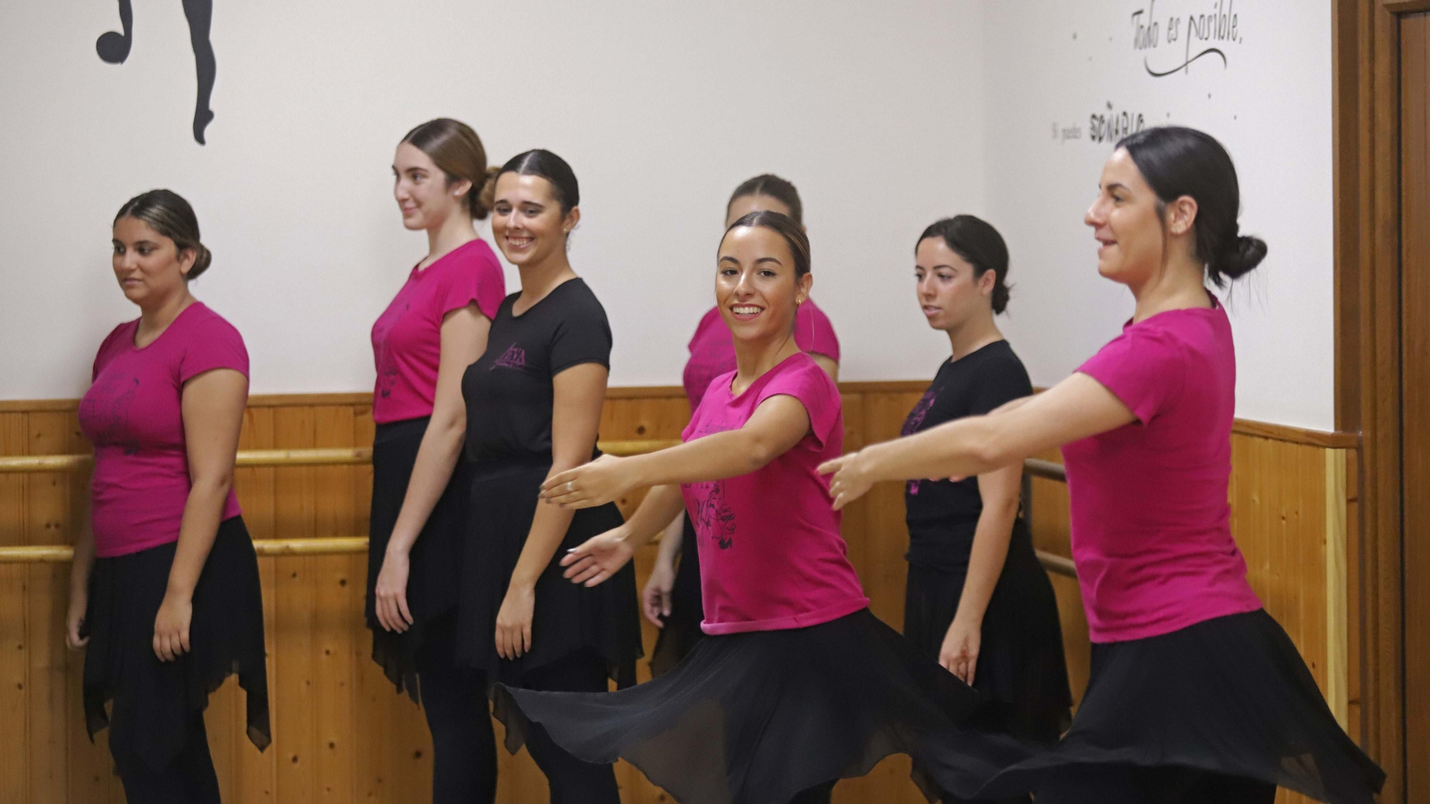 Fotos de la Academia de Baile Eva en La Línea