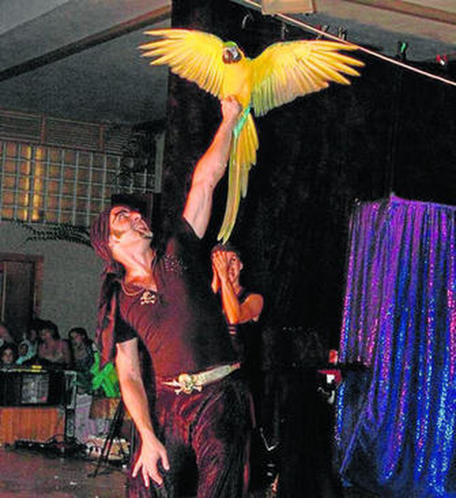 Mago Cobra durante una de sus grandes actuaciones.