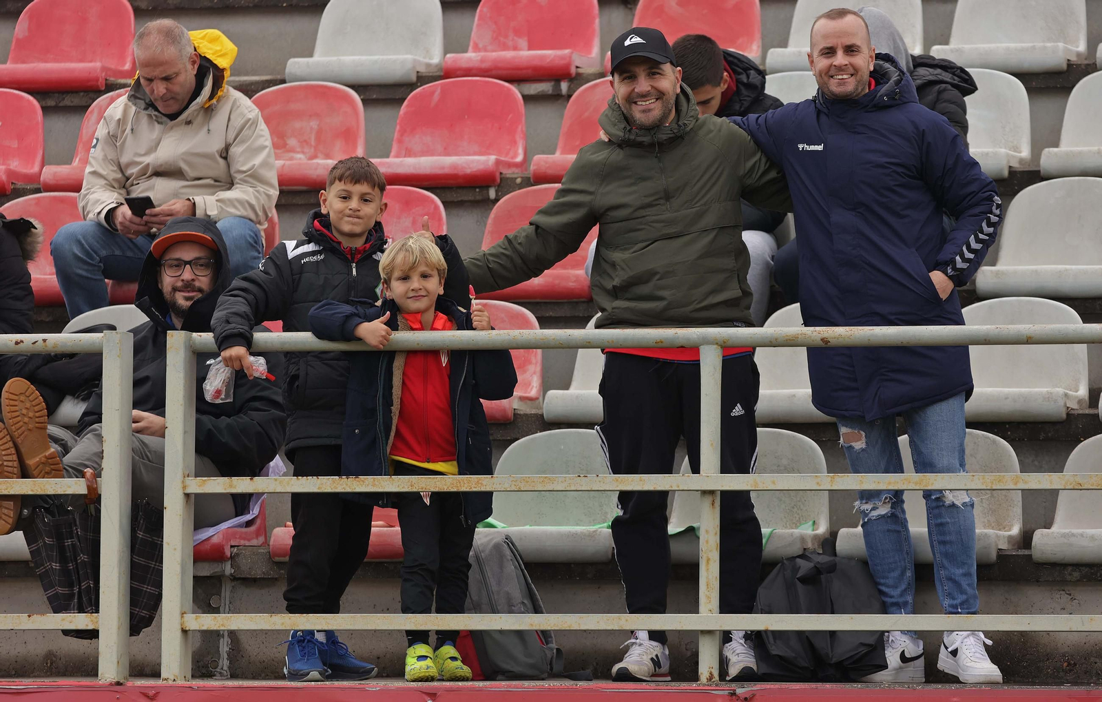 Búscate en el Nuevo Mirador durante el Algeciras CF - Ibiza de Primera Federación