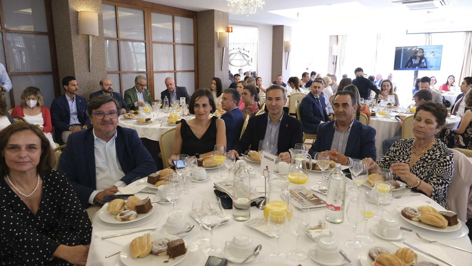 Imágenes del desayuno coloquio de Diario de Almeria y Hidralia.