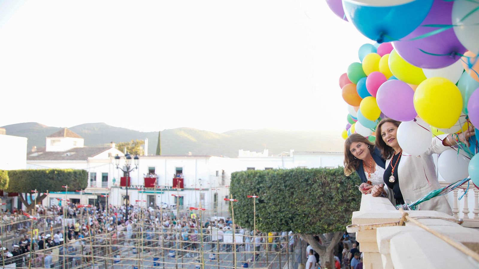 La suelta de globos fue uno de los momentos más esperados.