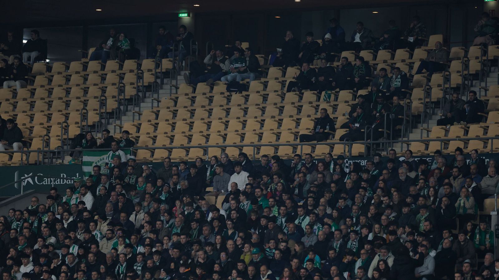 Imagen de una de las gradas de La Cartuja en el partido contra el Elche.