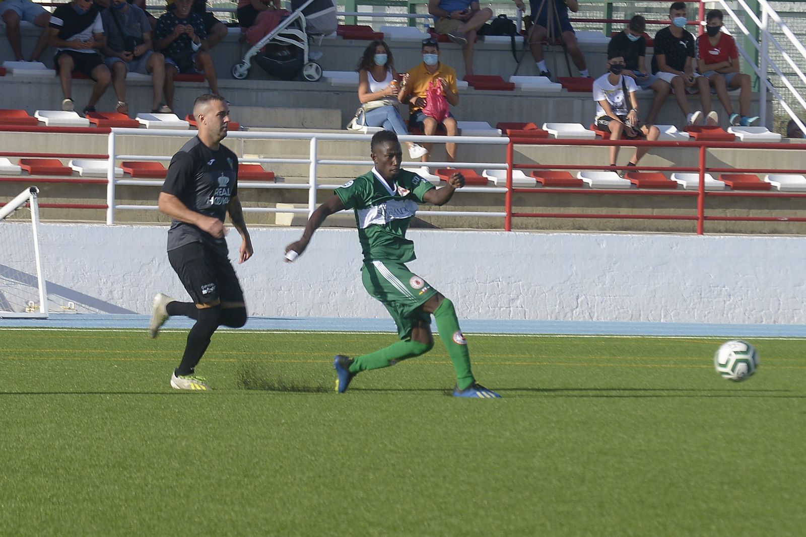 Fotos del partido entre UD San Roque y San Bernardo