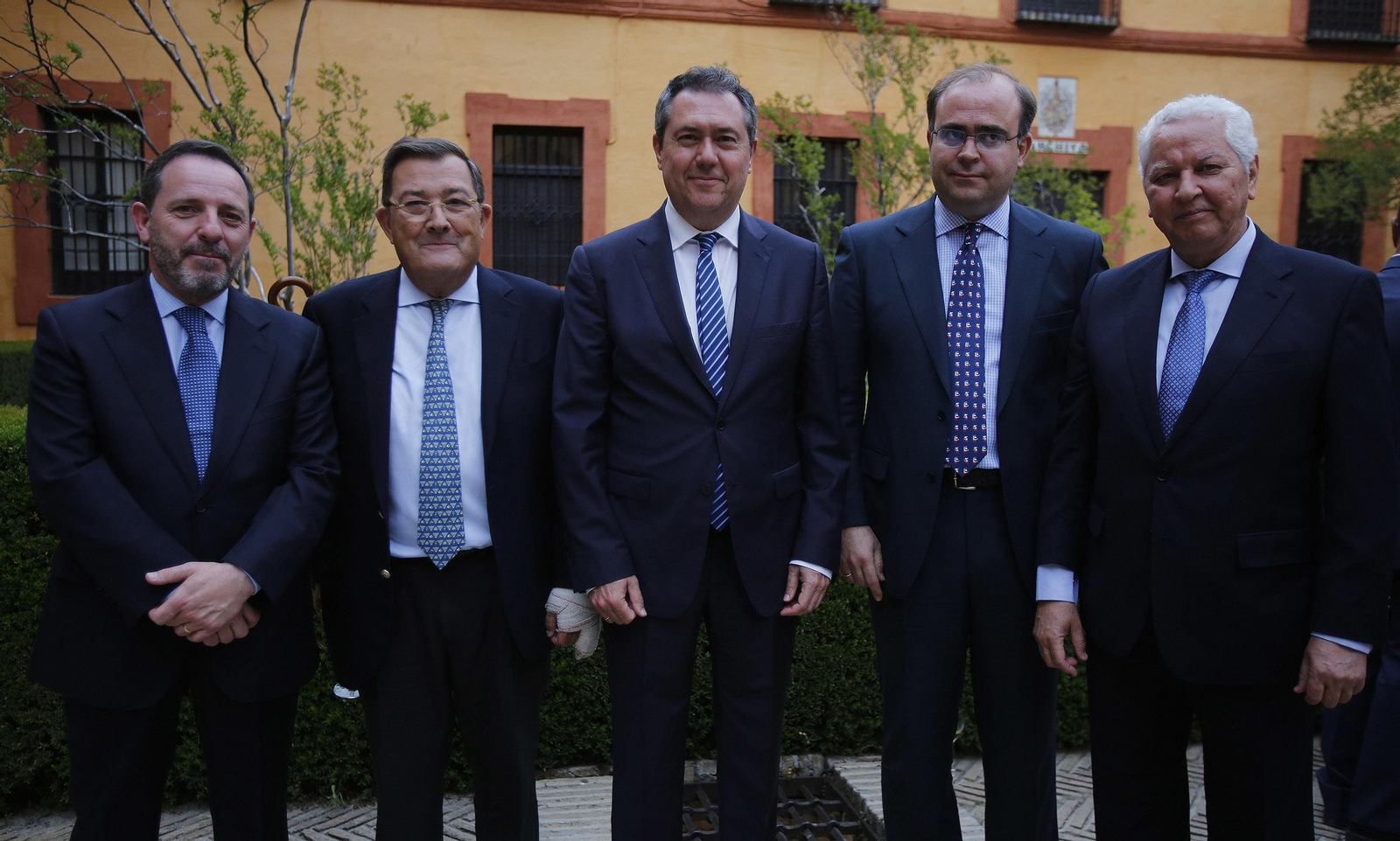 Los asistentes al VII Premio Manuel Clavero