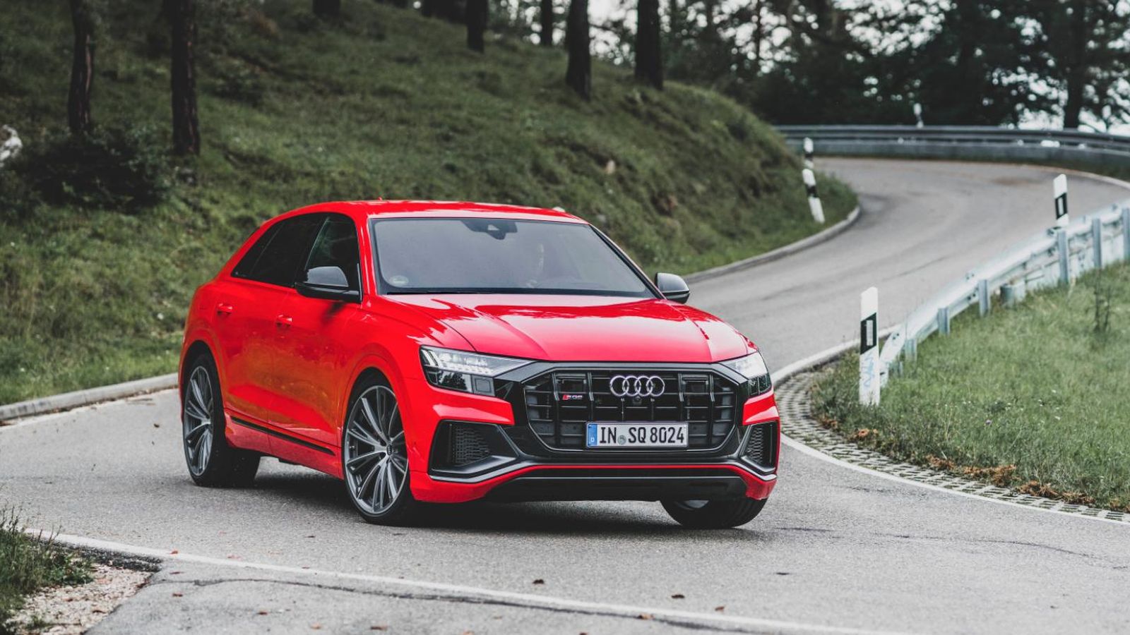 No sólo potentes, sino que los SQ8 -en la imagen-, al igual que los SQ7 cuentan con un chasis adaptado para sacar provecho de esa energía que proporciona su motor.