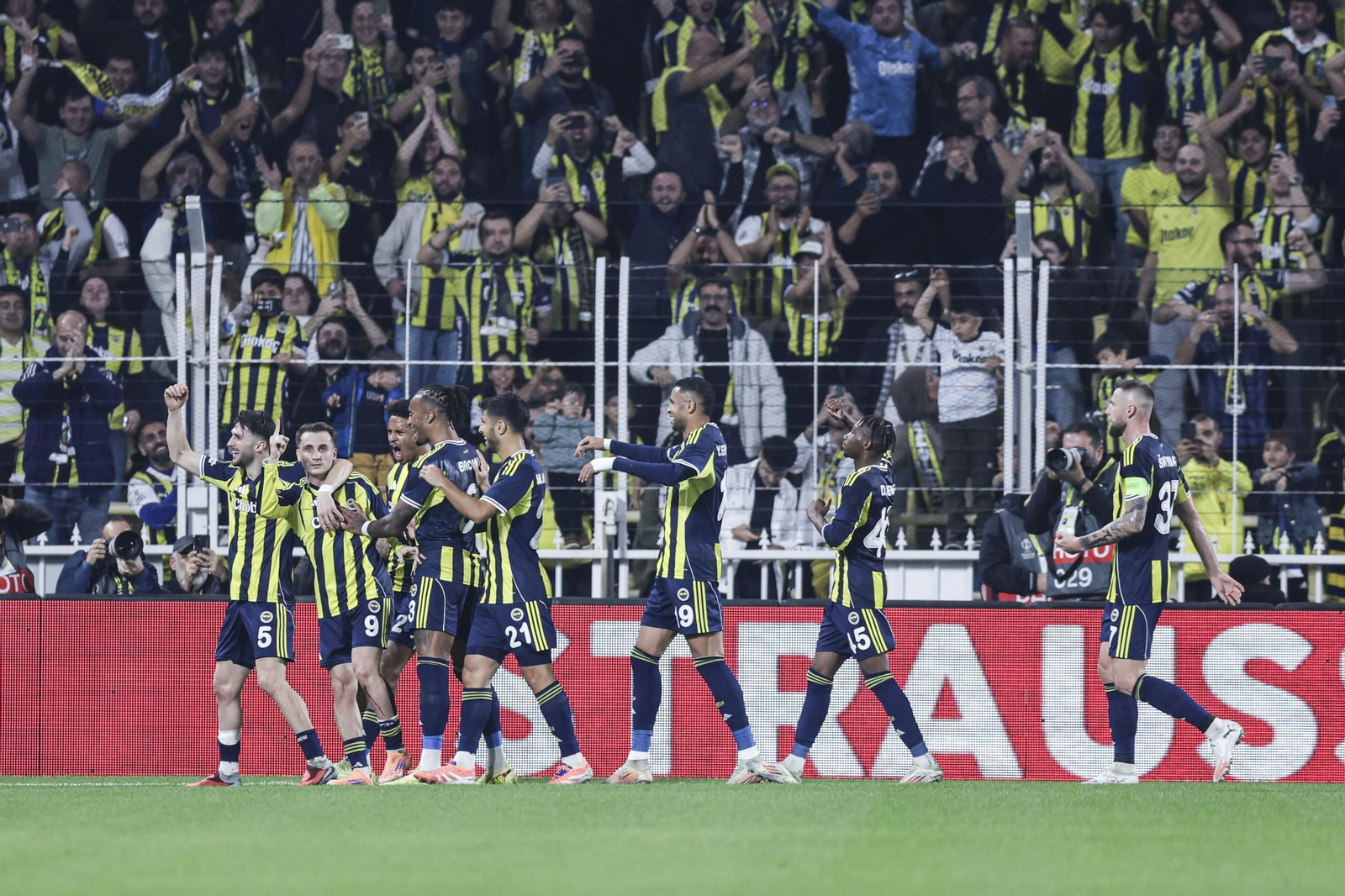 Fenerbahçe-Stuttgart (12).jpg