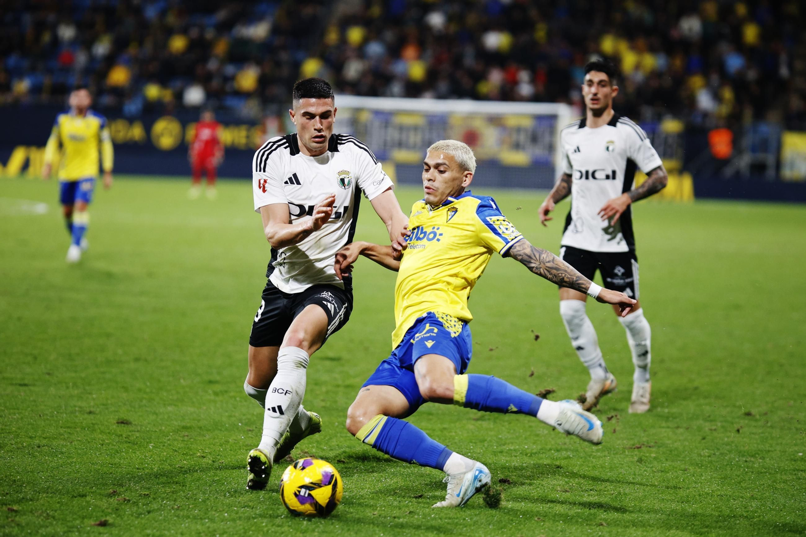 Las imágenes del partido de fútbol Cádiz CF - Burgos