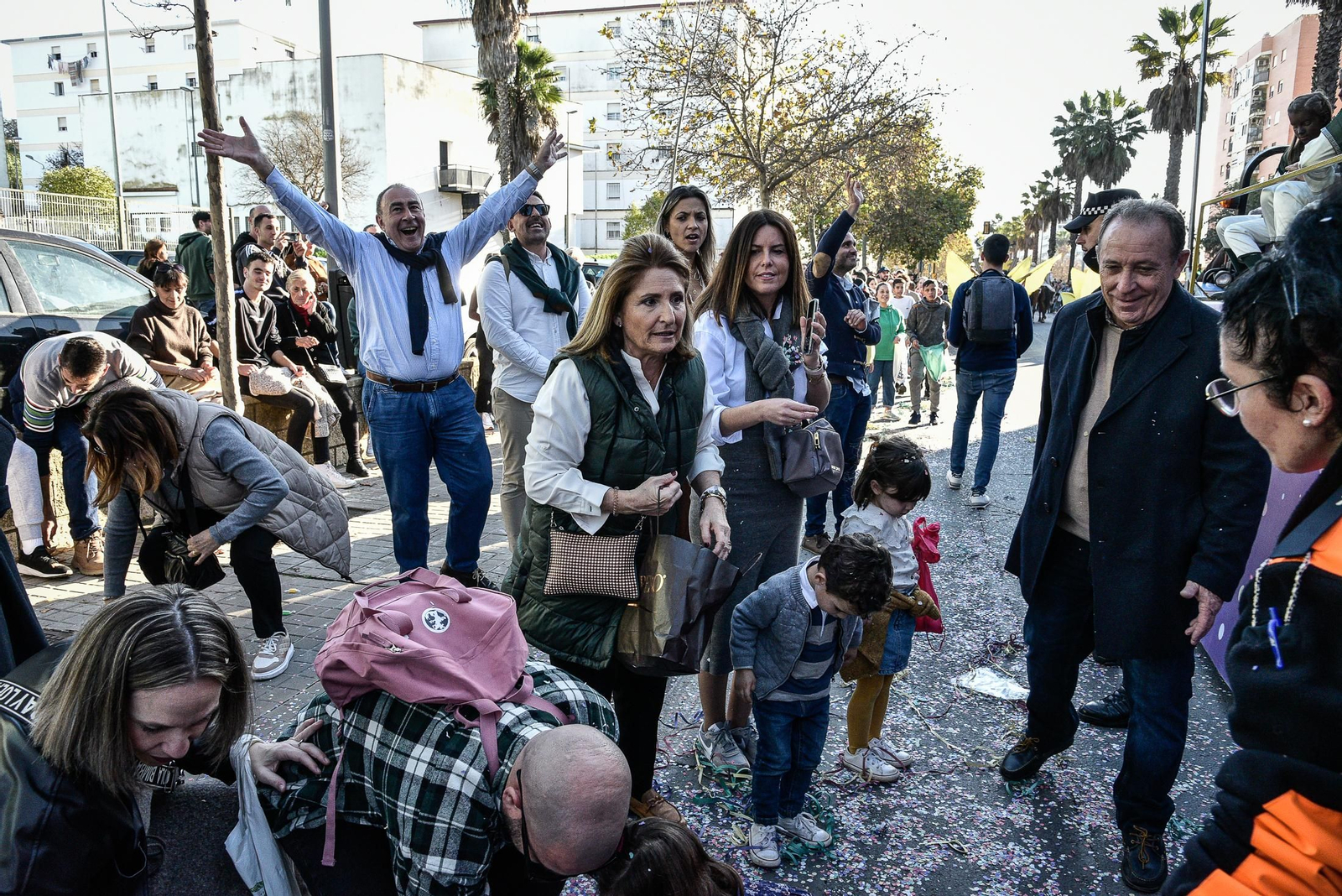 Imágenes del público en las cabalgatas por La Orden, Cardeñas y Las Colonias