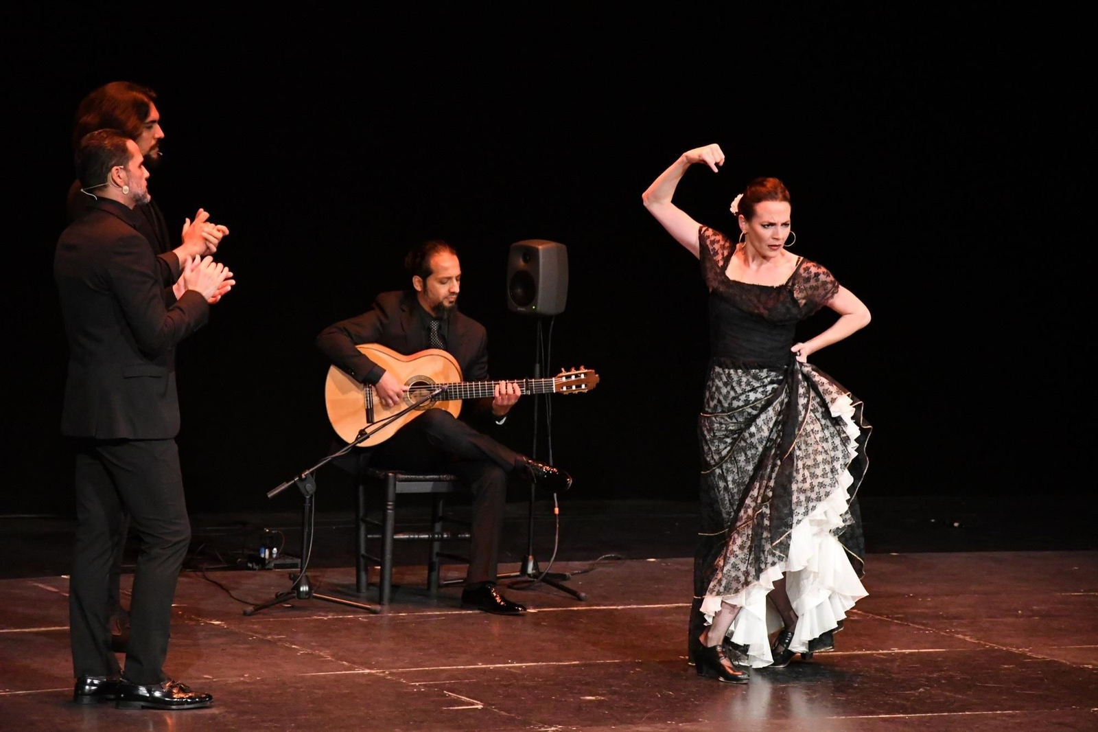 Lucía 'La Piñona', durante su actuación en San Roque.
