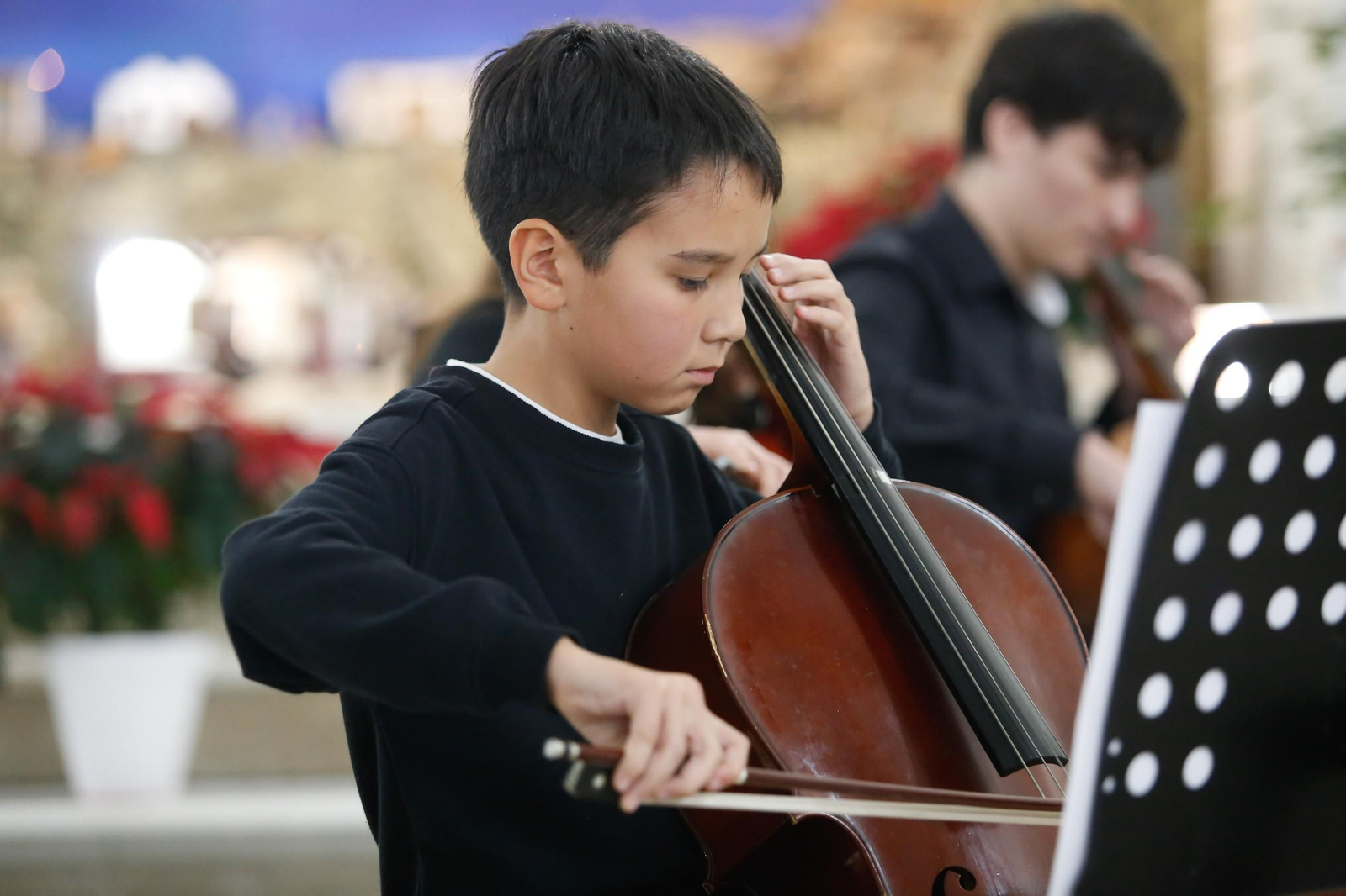 Las fotos del homenaje al padre Pedro por sus 50 años de entrega absoluta a la Piñera