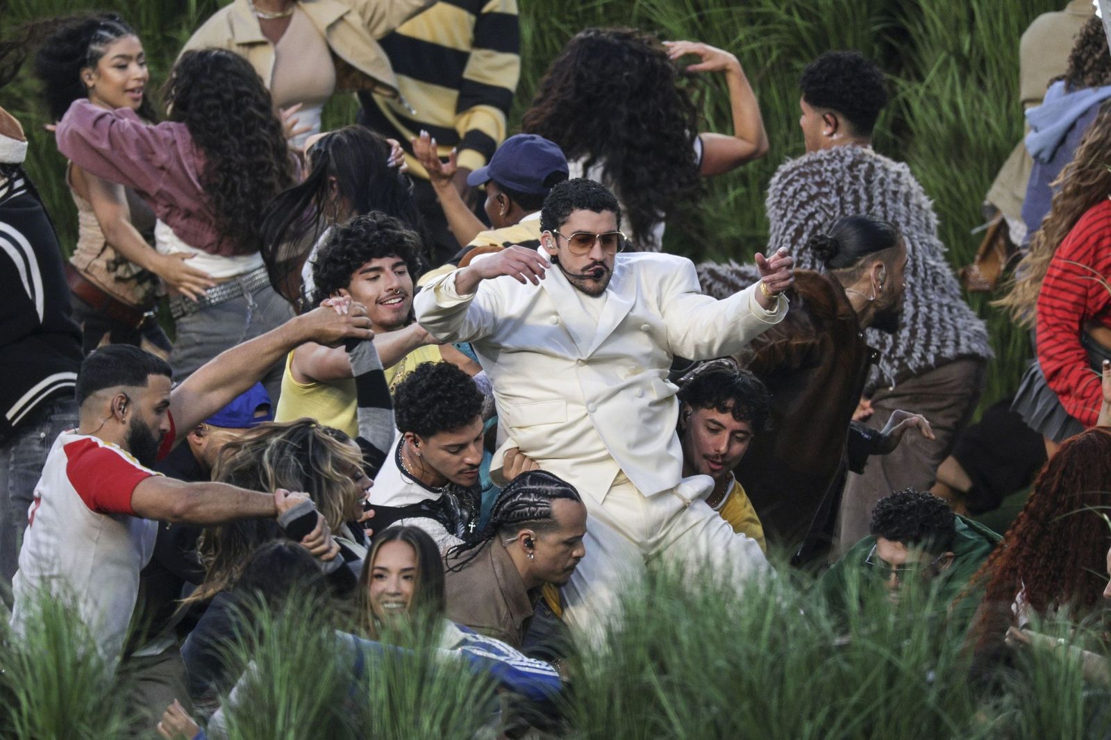 Las mejores fotos de la Super Bowl con la actuación de Bad Bunny