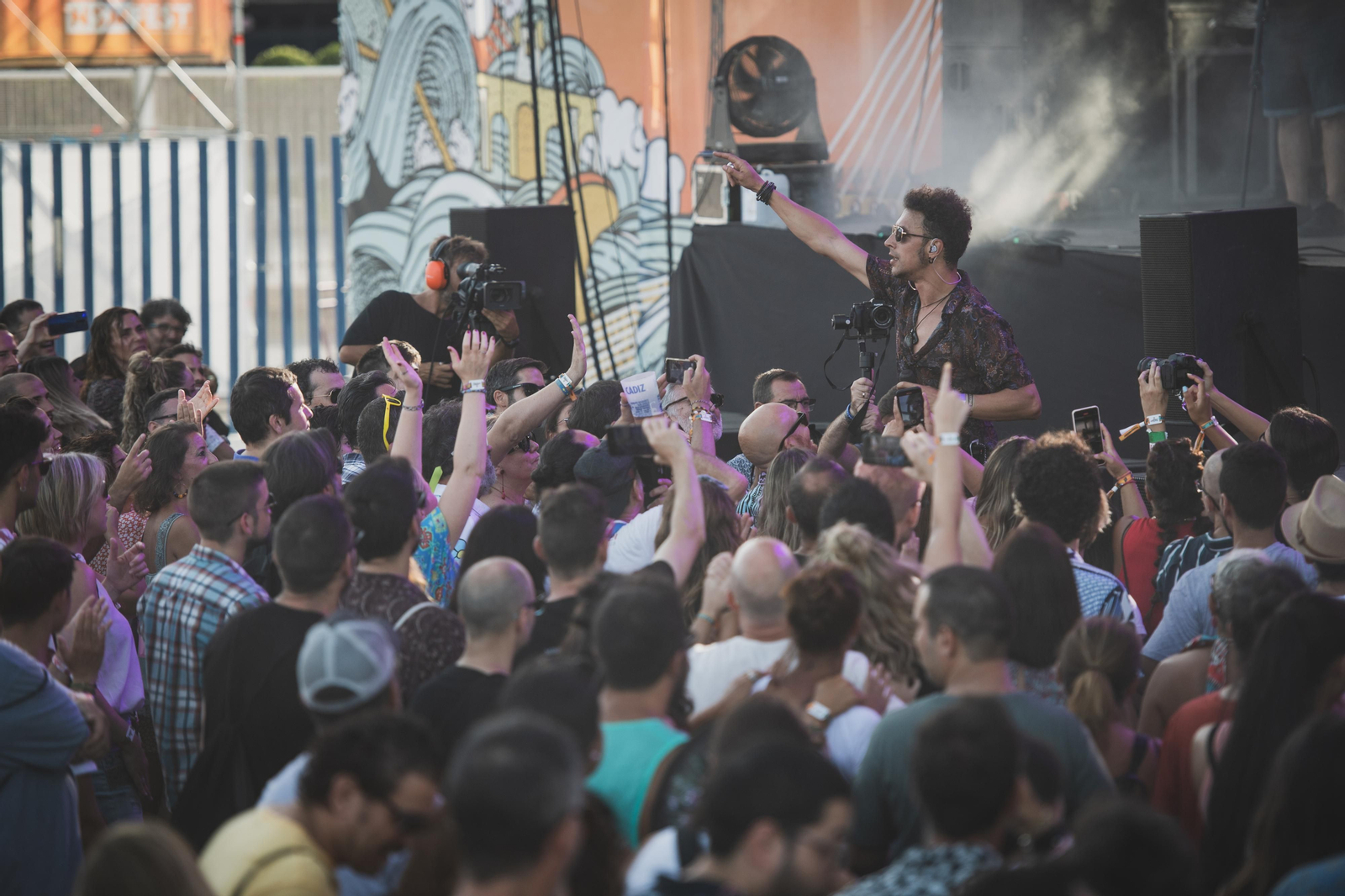 Un momento de la actuación de Shinova en la apertura de ayer de la última jornada del No sin Música. Un momento de la actuación de Shinova en la apertura de ayer de la última jornada del No sin Música.