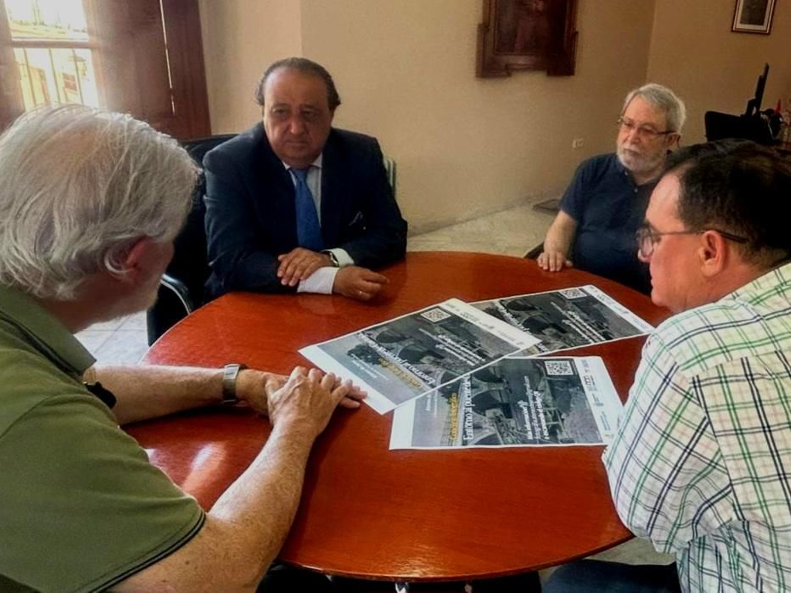 Francisco Zurita, en una reunión con el Ateneo.