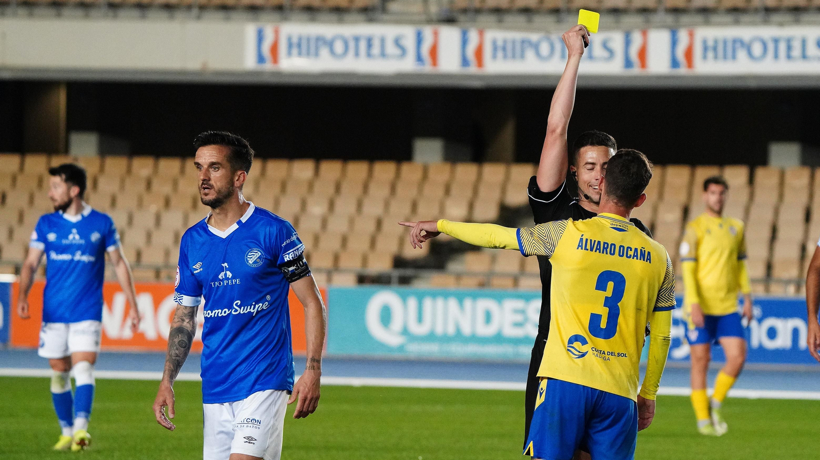 Imágenes del partido entre el Xerez DFC y el Vélez CF (0-0)