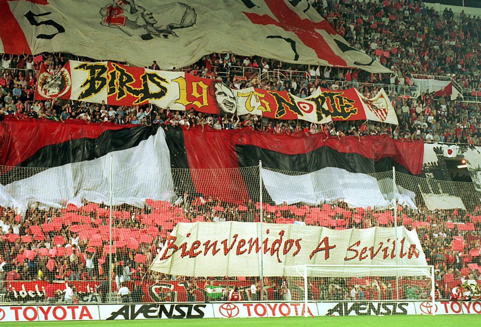 Una imagen de Gol Norte en un partido importante.