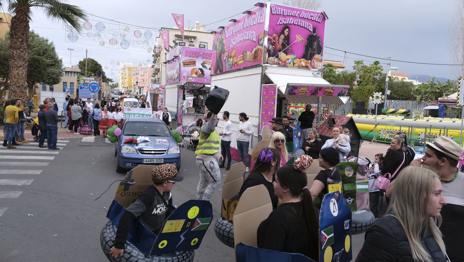 Imágenes de las carrozas de la Fiestas de San José de Benahadux