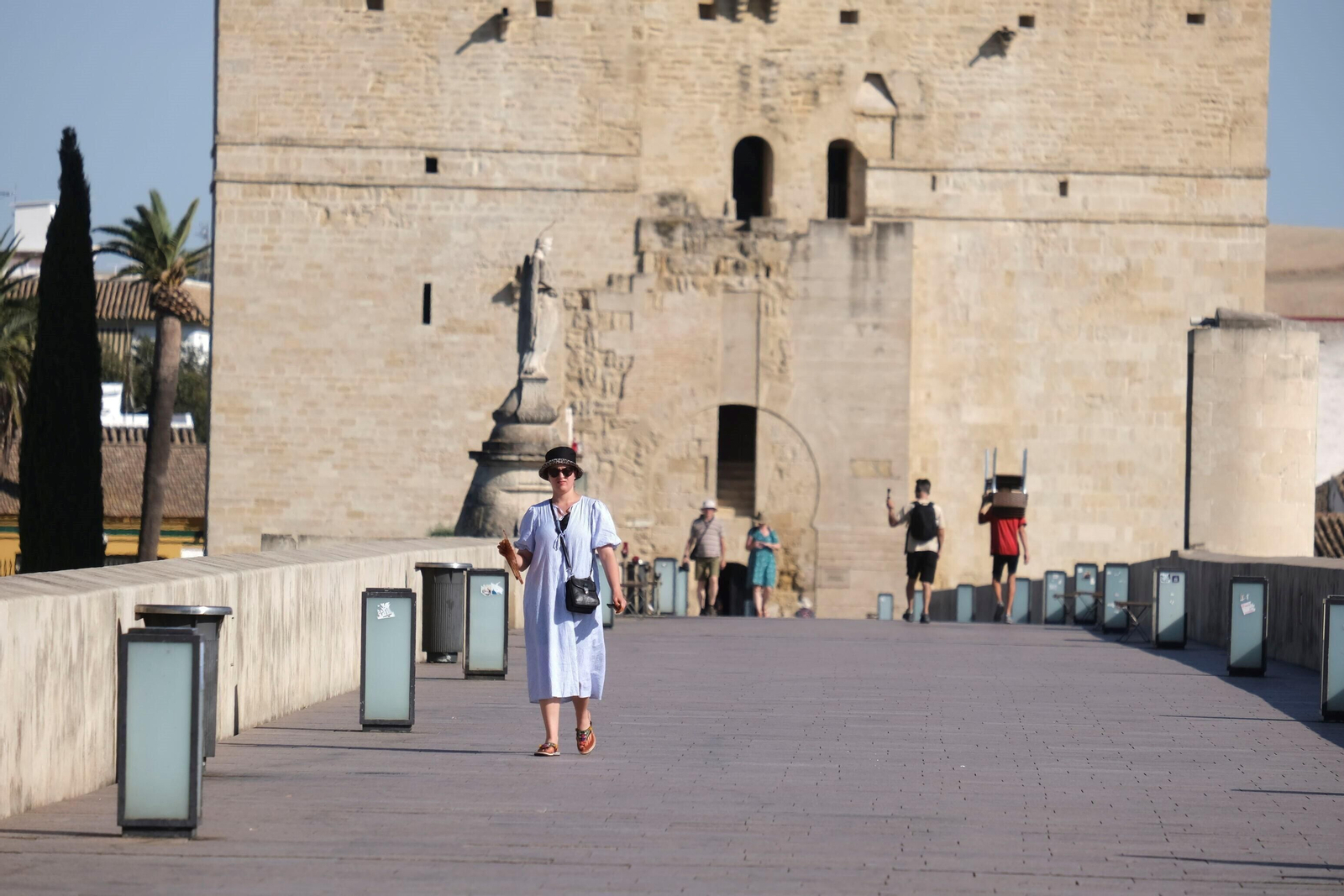 Una nueva jornada de calor extremo en Córdoba, en imágenes
