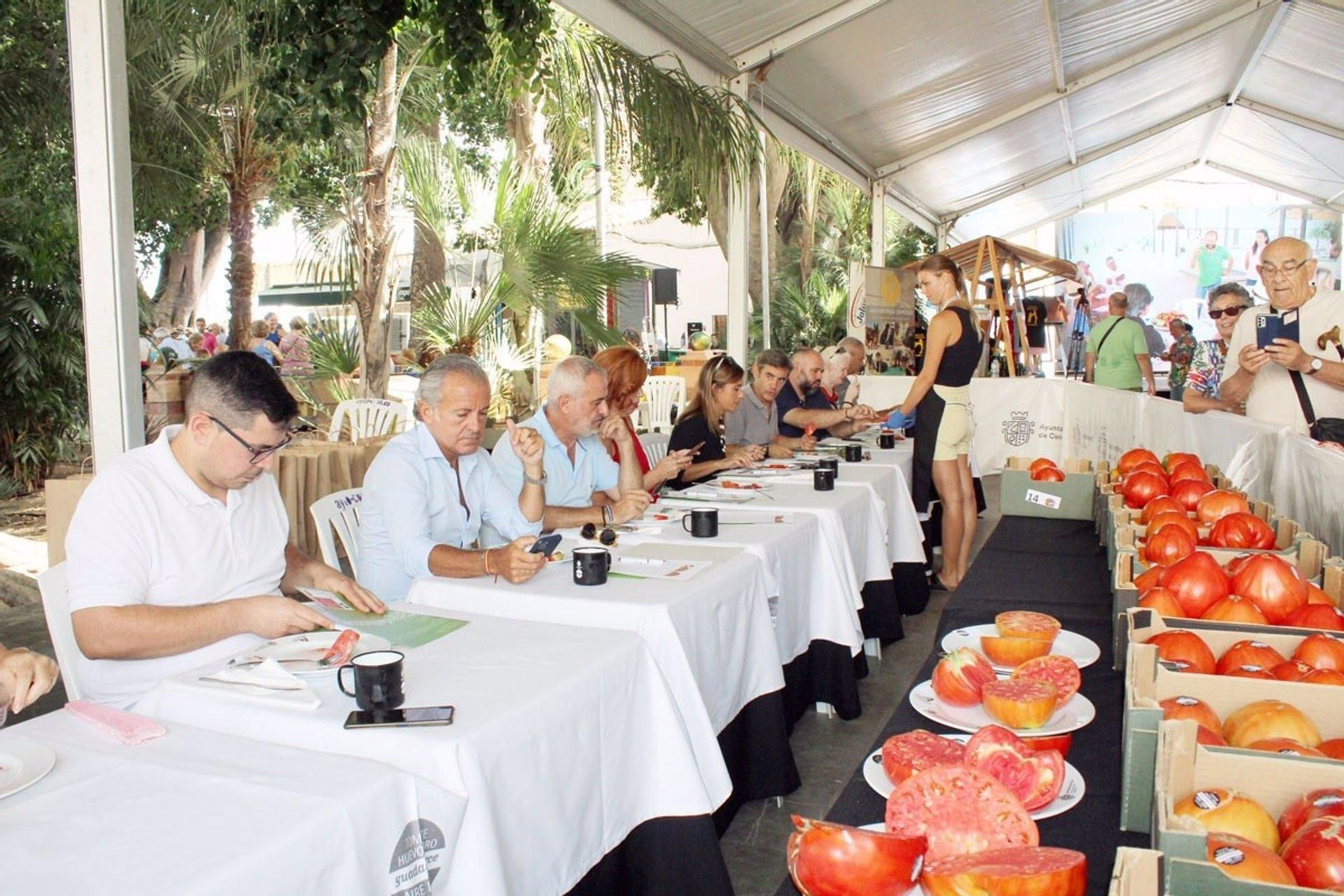 Concurso Cata Subasta Del 'Mejor Tomate Huevo Toro'