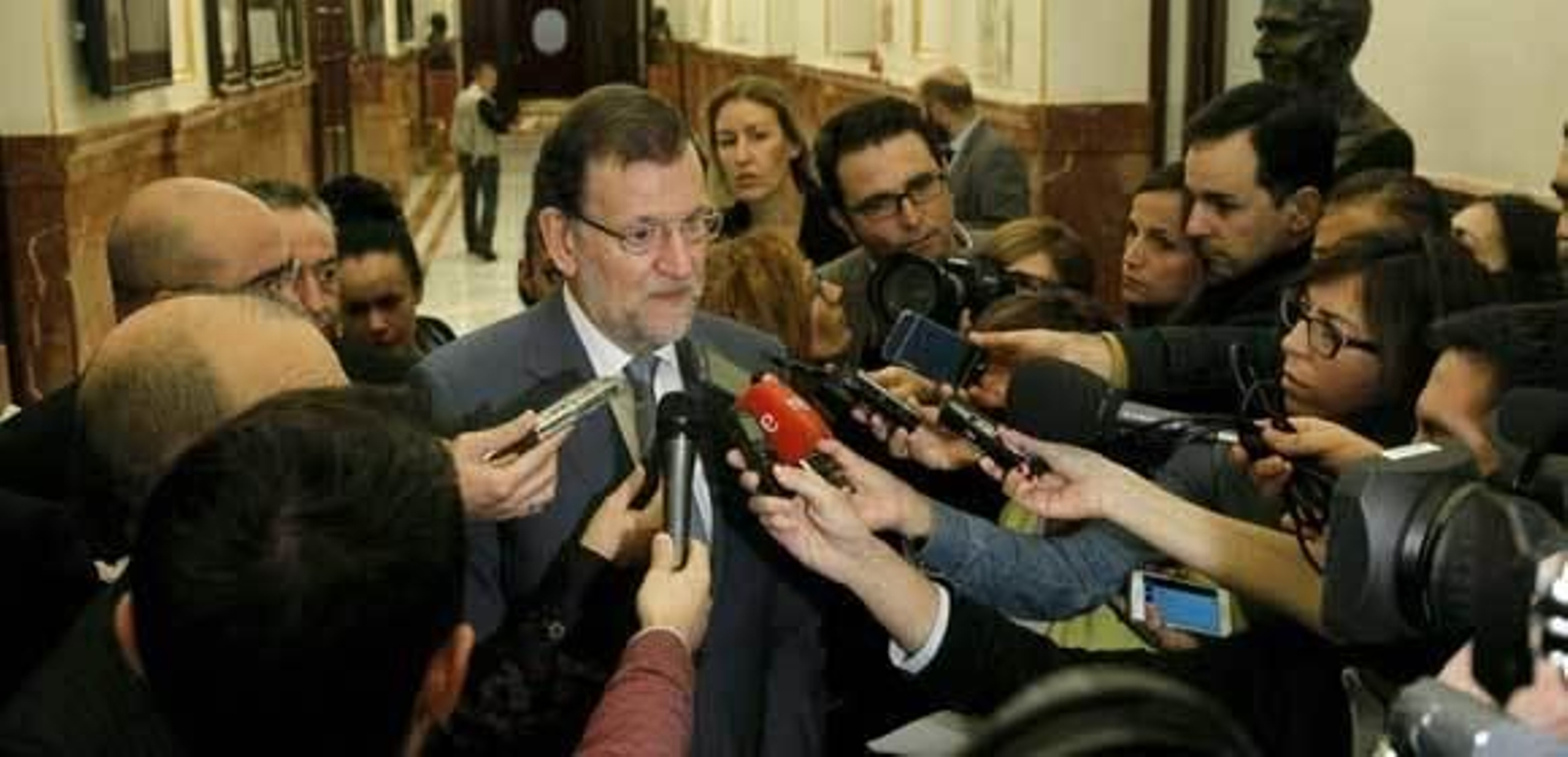 Rajoy llama a Mas a la "sensatez" y avisa que recurrirá si se incumple la ley el 9-N