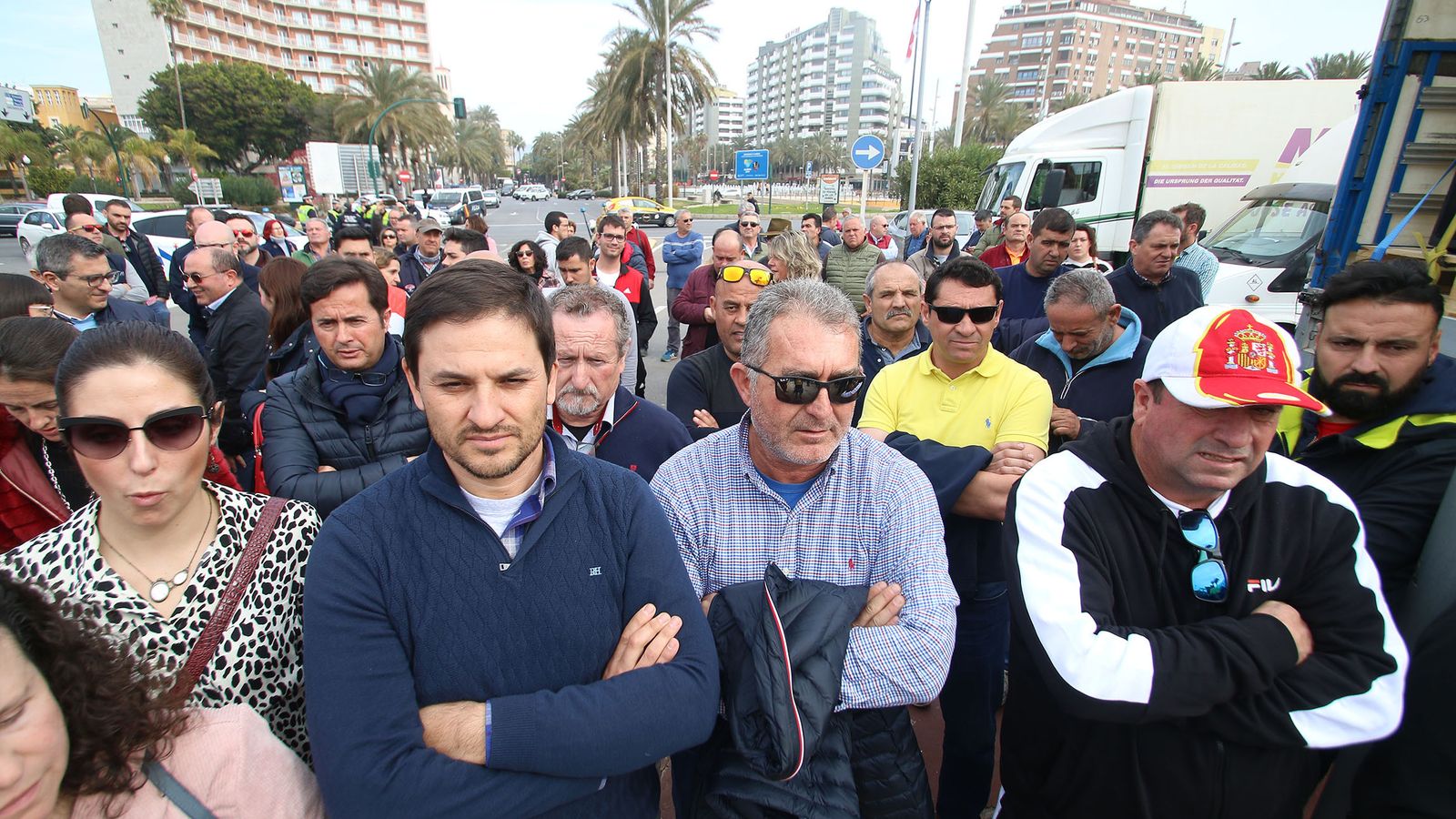 Agricultores de toda la provincia concentrados en el parque de las Almadrabillas de la capital.