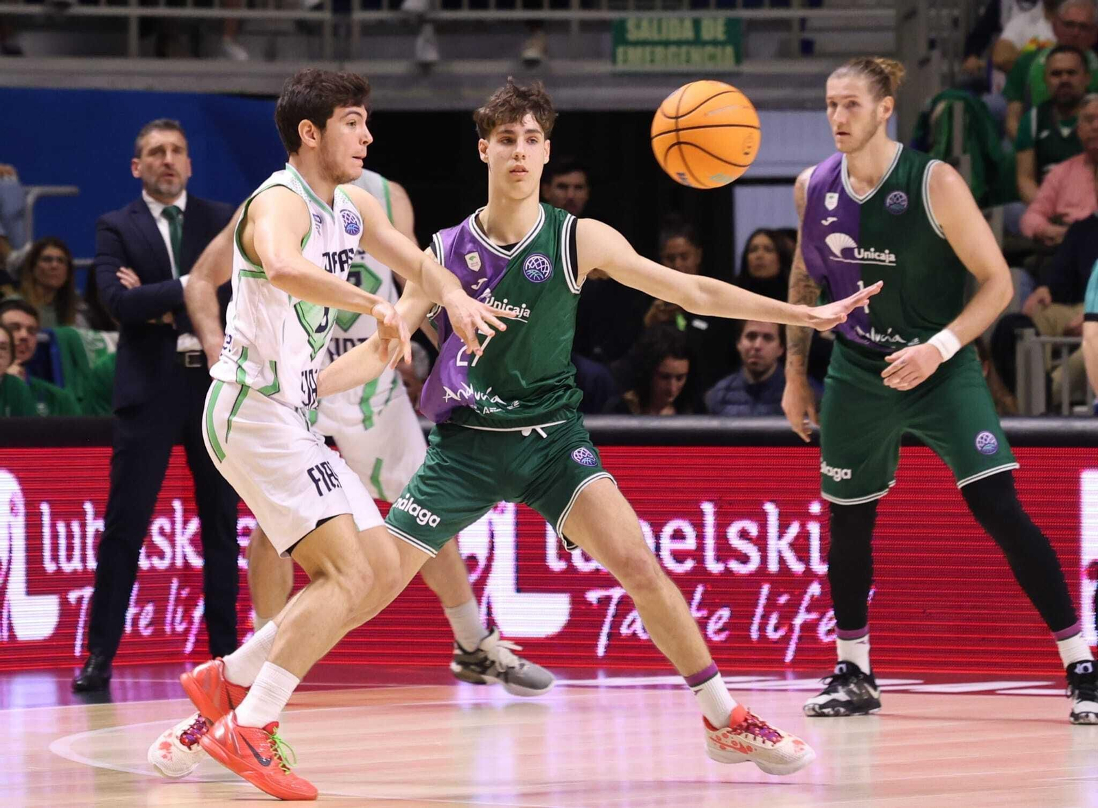 El Unicaja - Tofas Bursa, en fotos