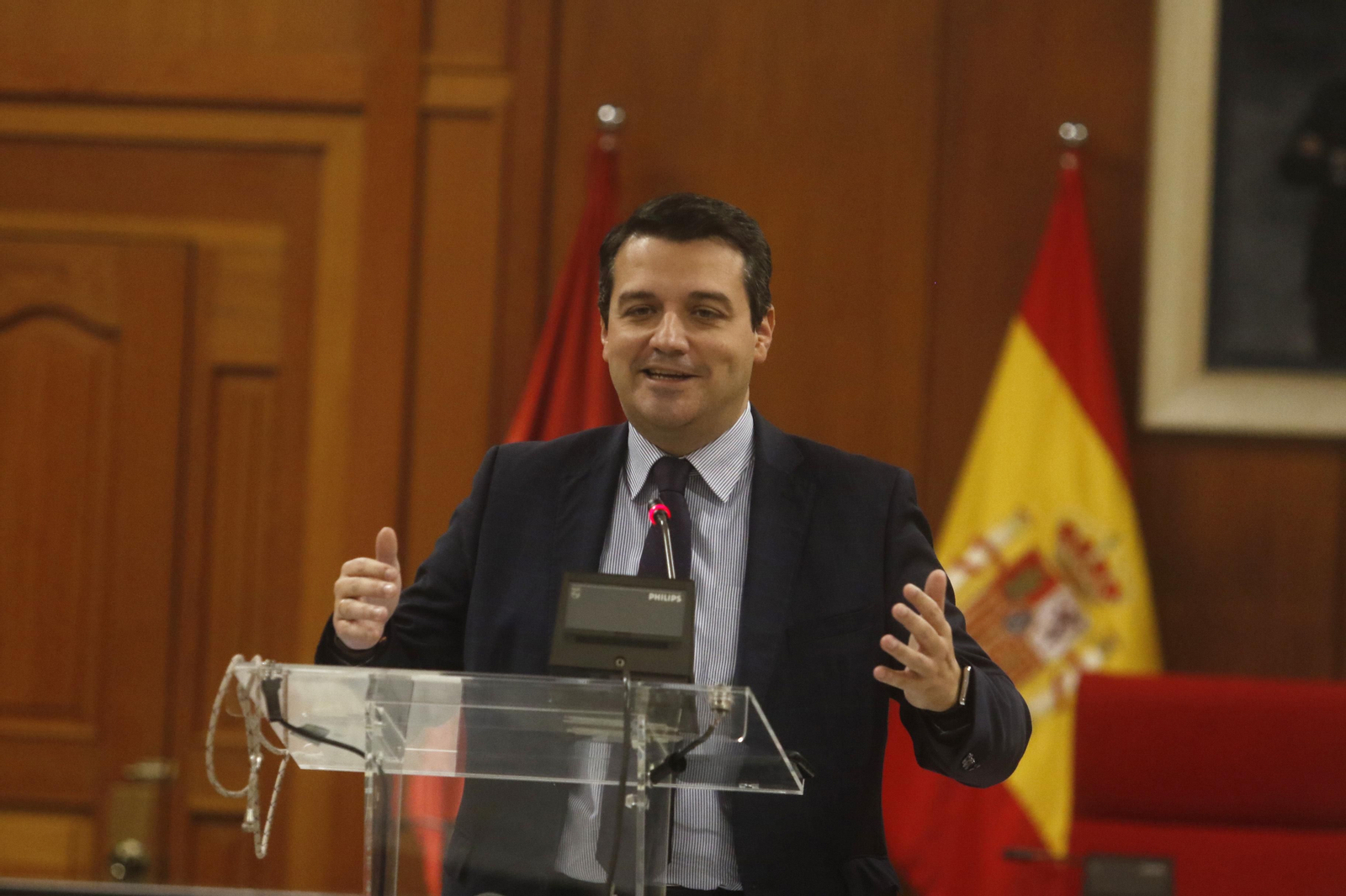 El alcalde de Córdoba, José María Bellido, durante una intervención ante los medios.