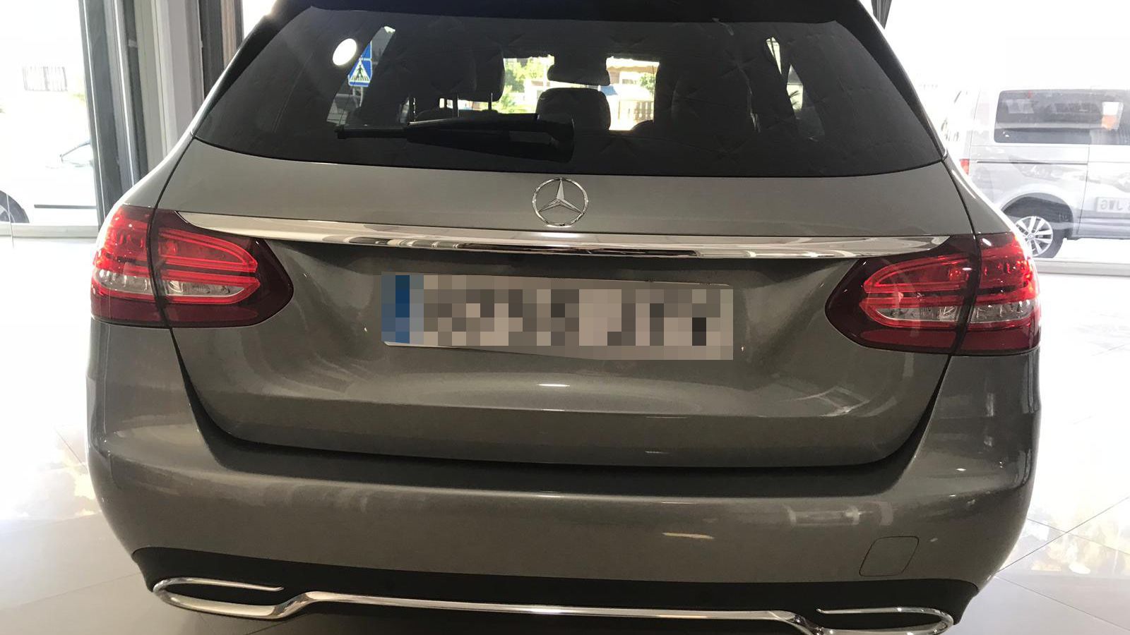 El Mercedes robado y ya recuperado.