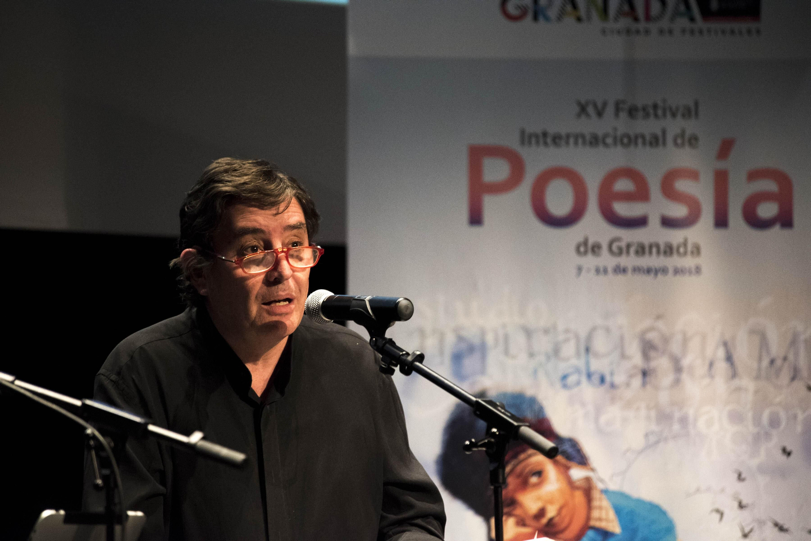 Luis García Montero inaugura máster y presenta poemario