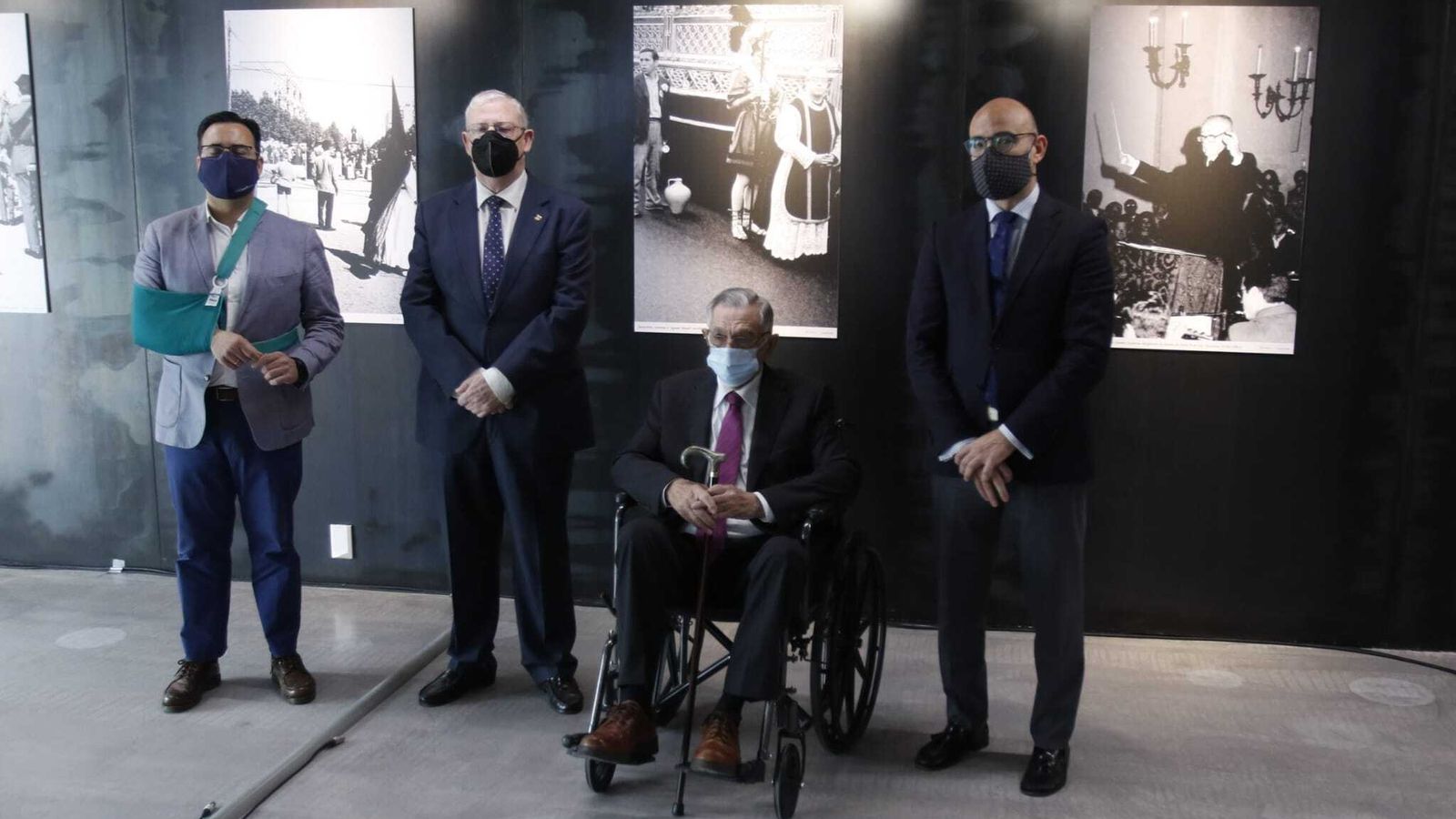 Moisés Roiz, Francisco Vélez, Jesús Martín Cartaya y Jesús Corral en la inauguración de la exposición.