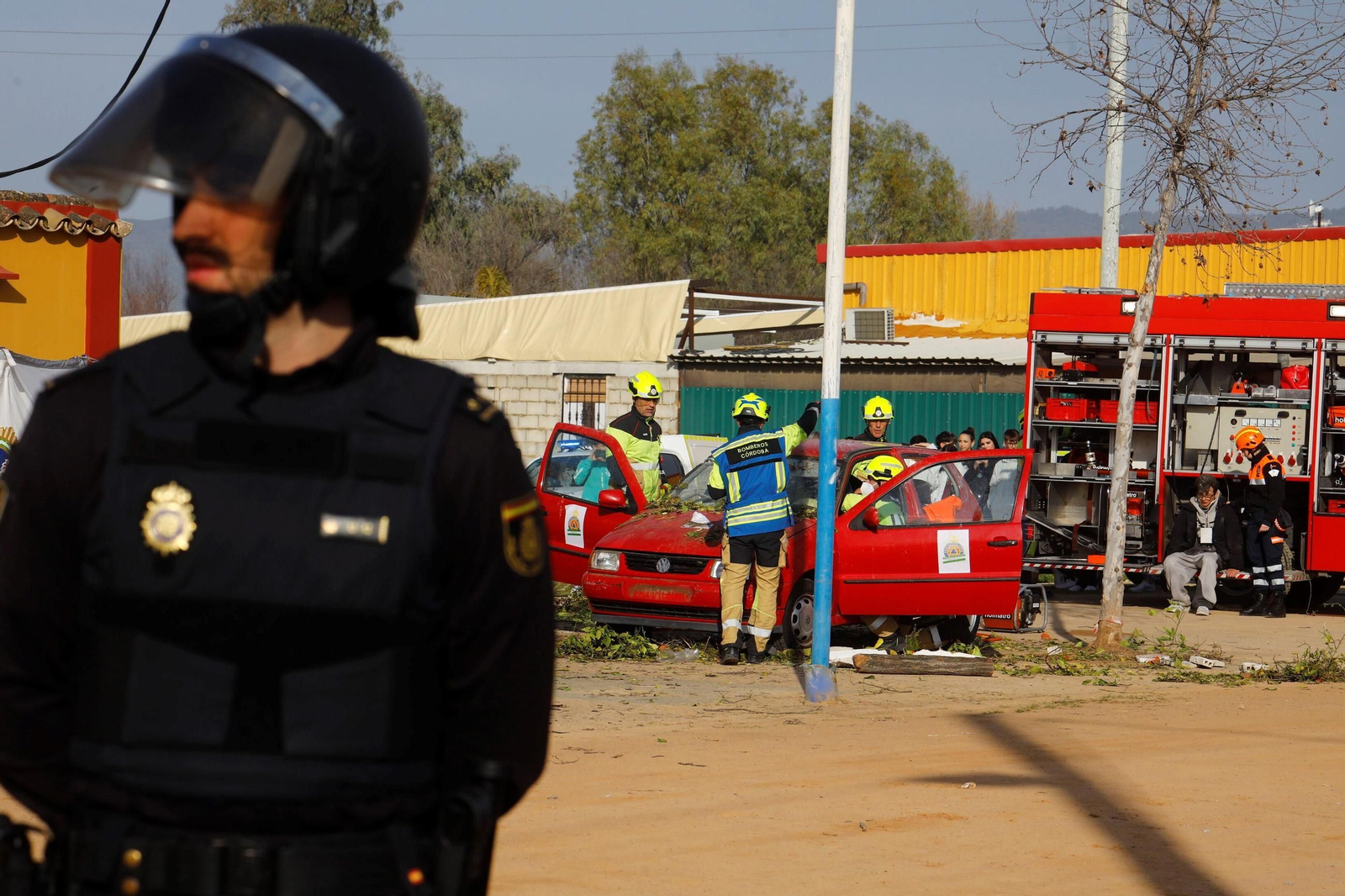 El simulacro de actuación ante una explosión en la Feria de Córdoba, en imágenes