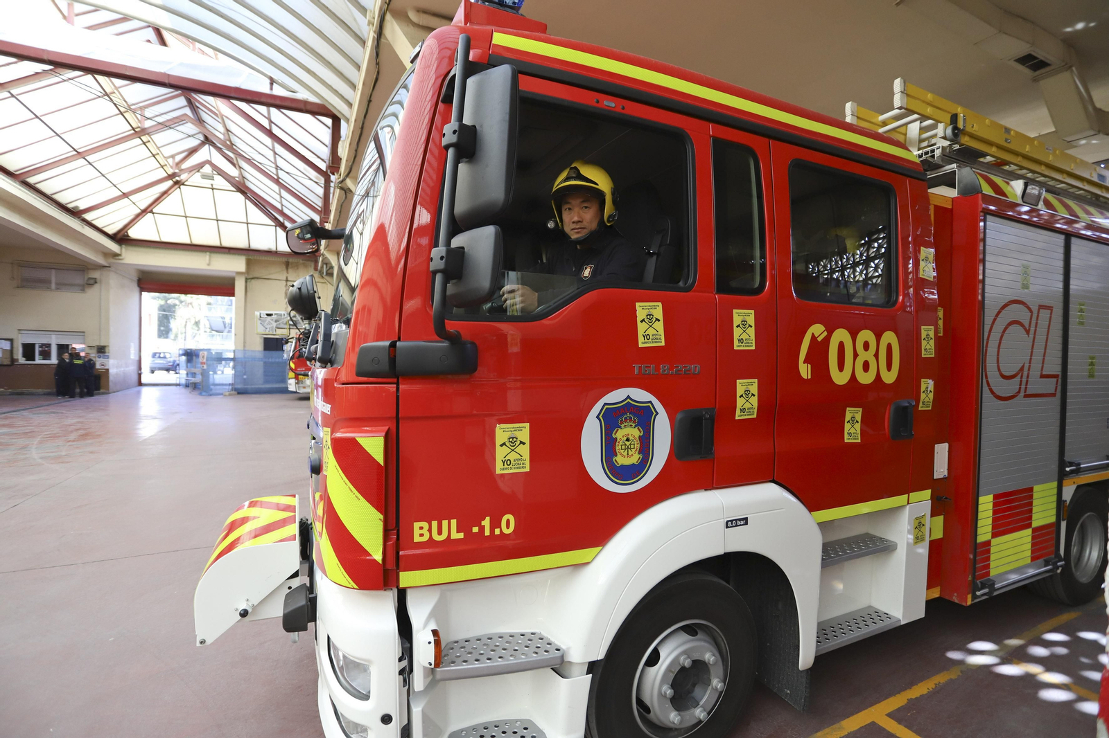 Liang, el bombero chino, en el parque central de Martiricos