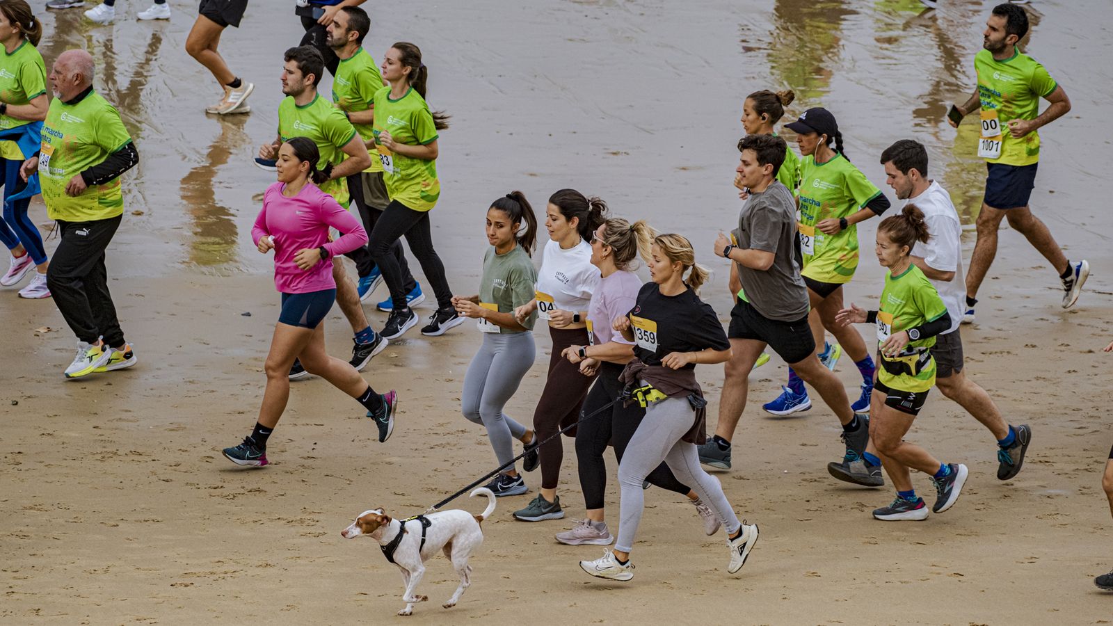 Búscate entre las fotos de la X carrera Cádiz en marcha contra el cáncer