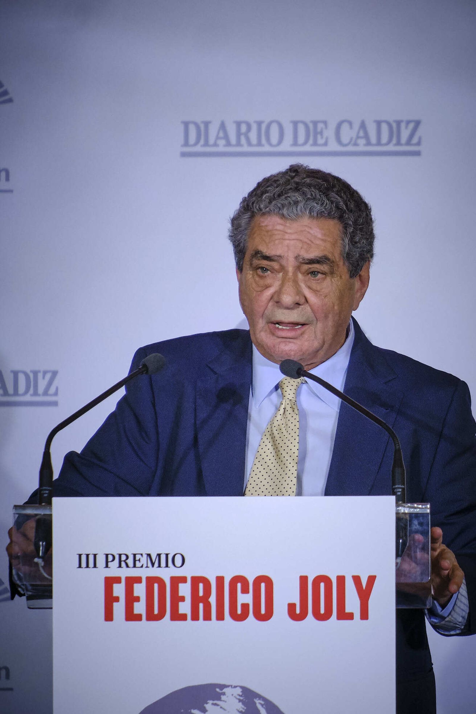 Entrega del premio Federico Joly a Augusto Delkáder
