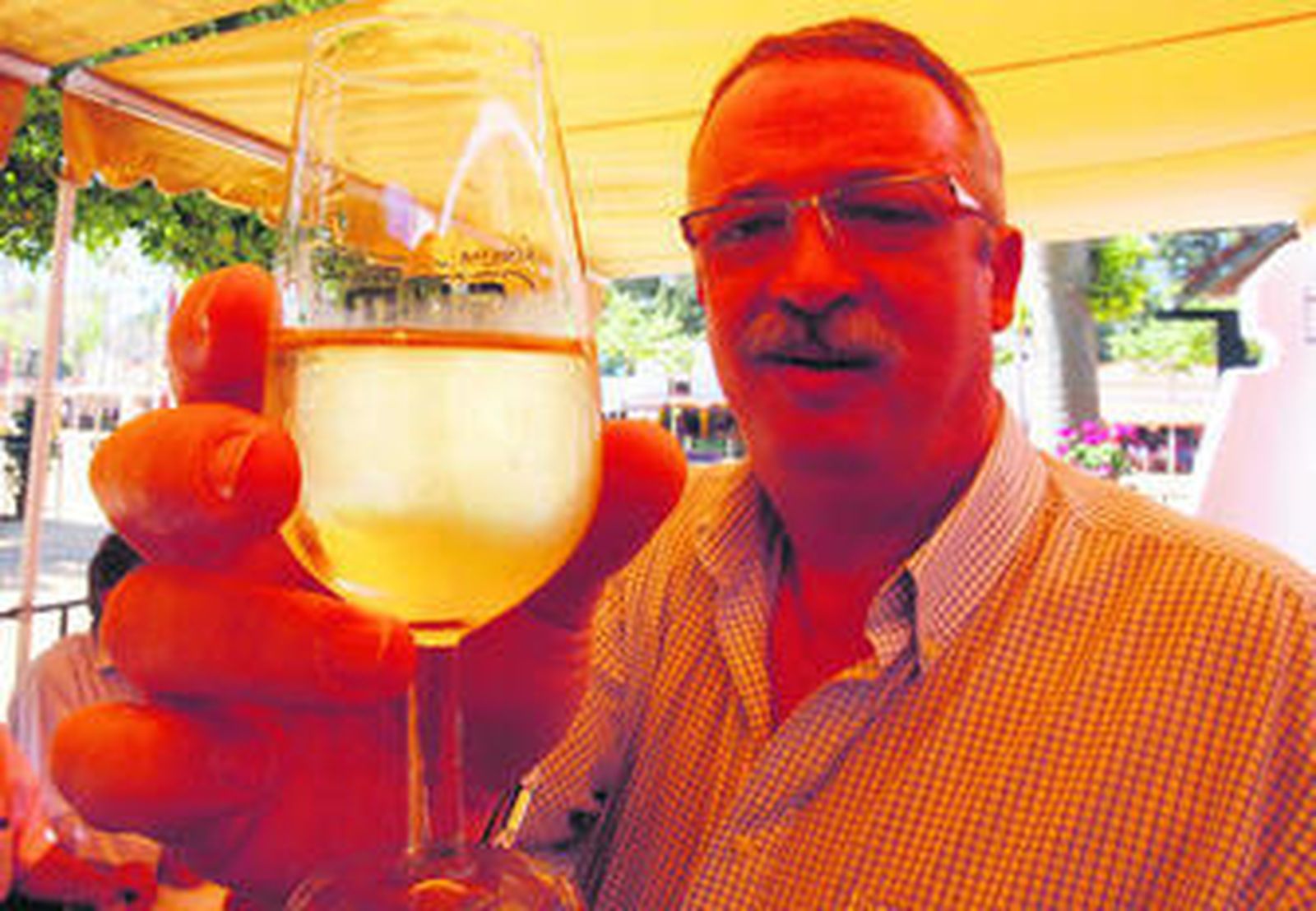 Las bodegas son optimistas en sus previsiones de consumo de vino, favorecidas por los dos días 'extras' de Feria.