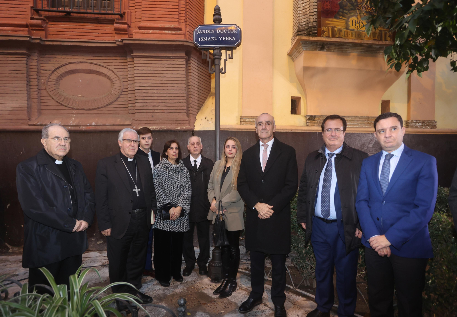 Nueva rotulación del Jardín del Doctor Ismael Yebra