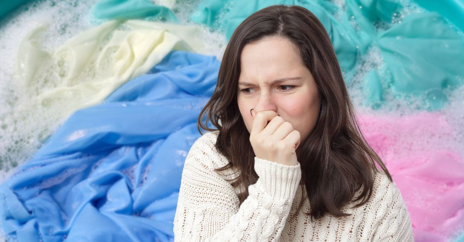 Trucos para el olor a humedad en la ropa